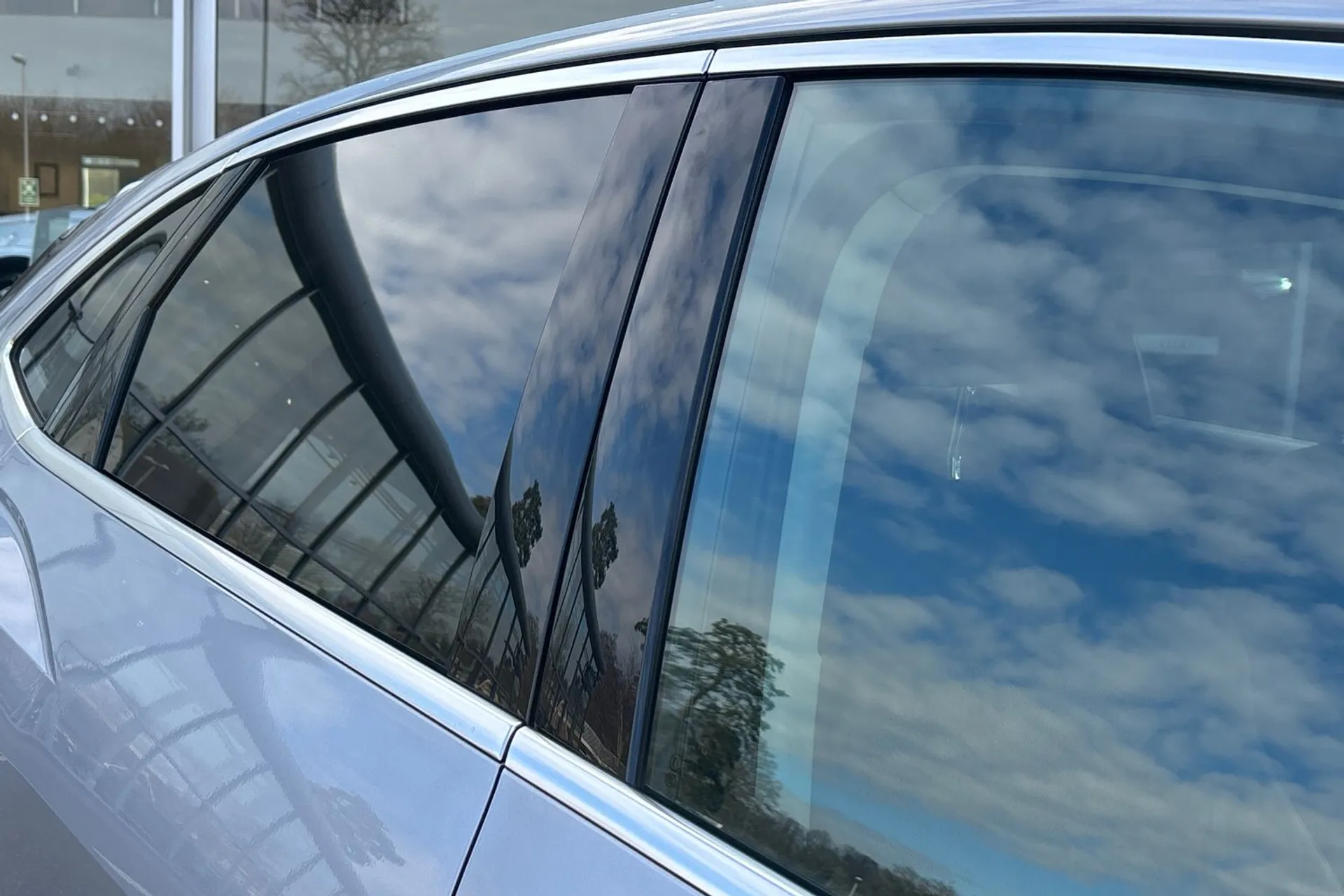 Audi Q3 thumbnail image number 13