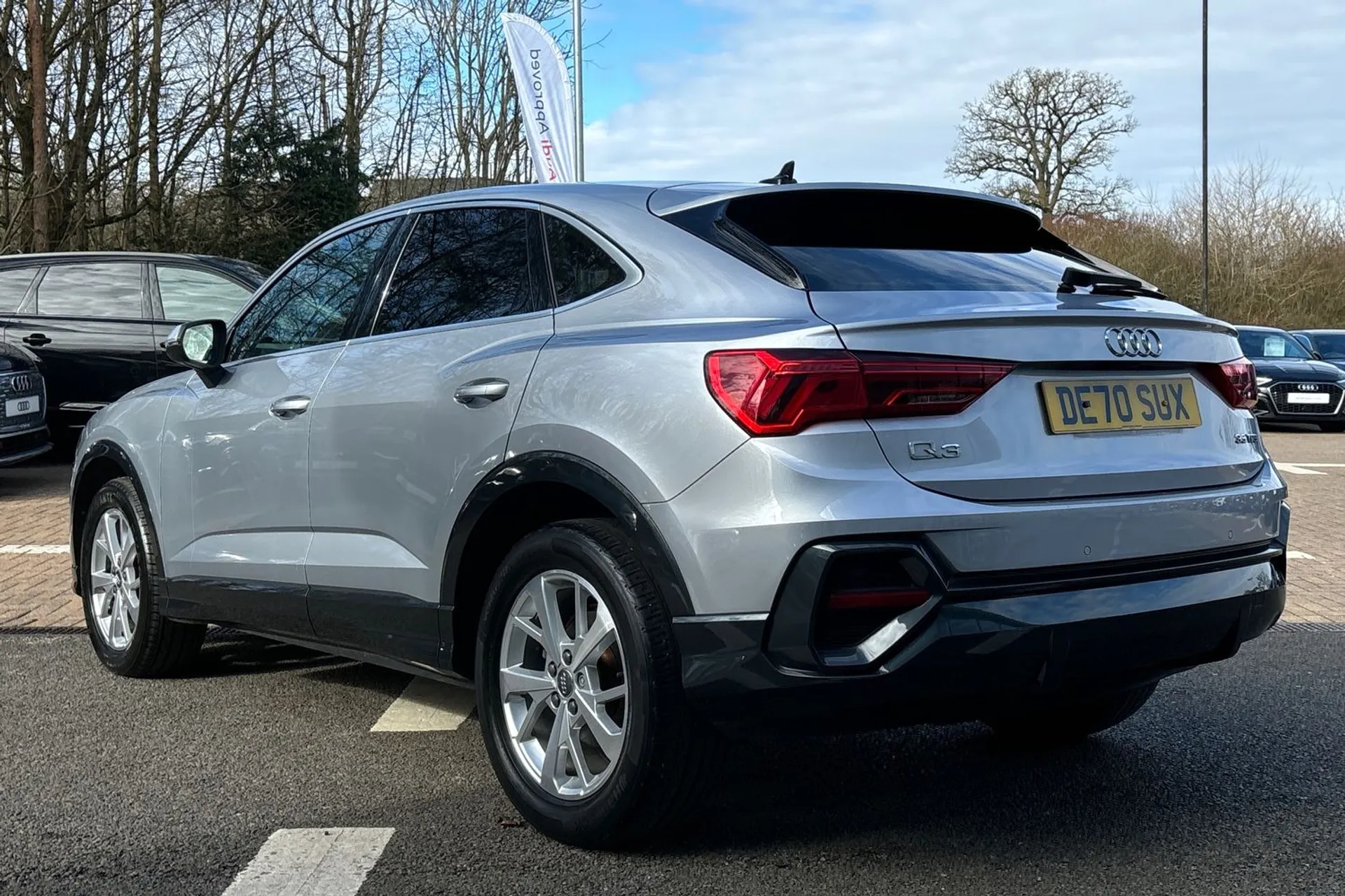 Audi Q3 thumbnail image number 8