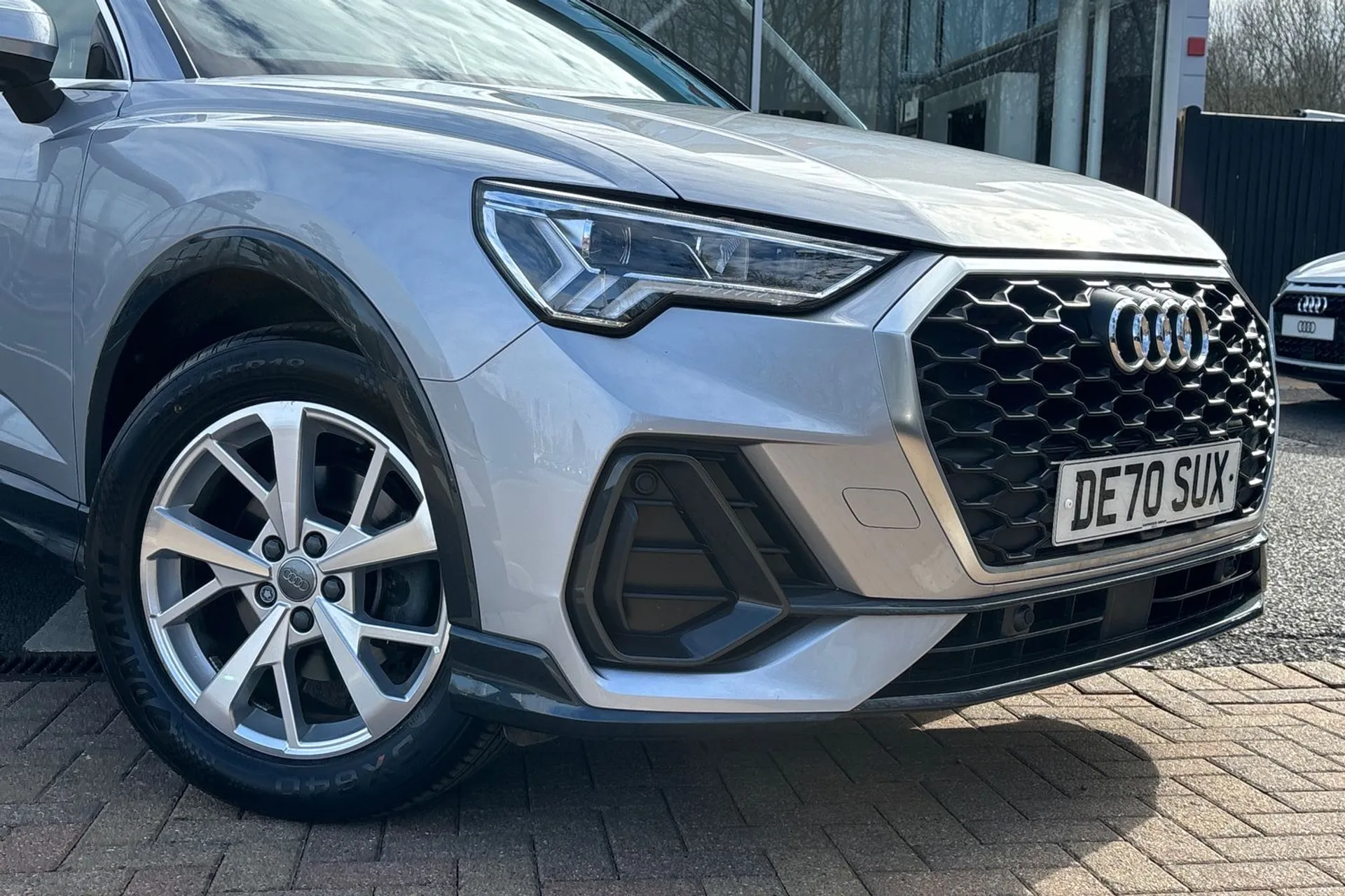 Audi Q3 thumbnail image number 5