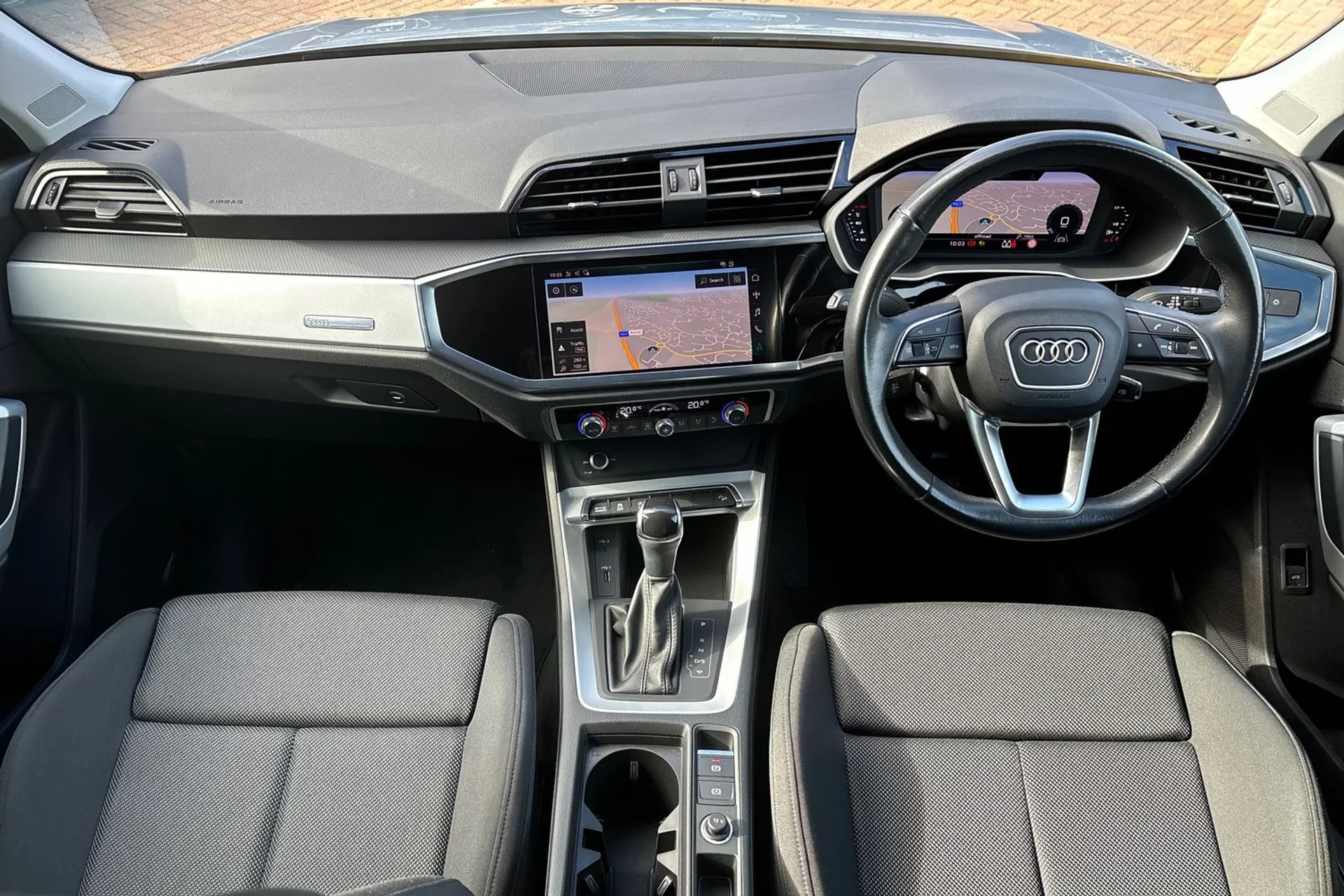 Audi Q3 thumbnail image number 31