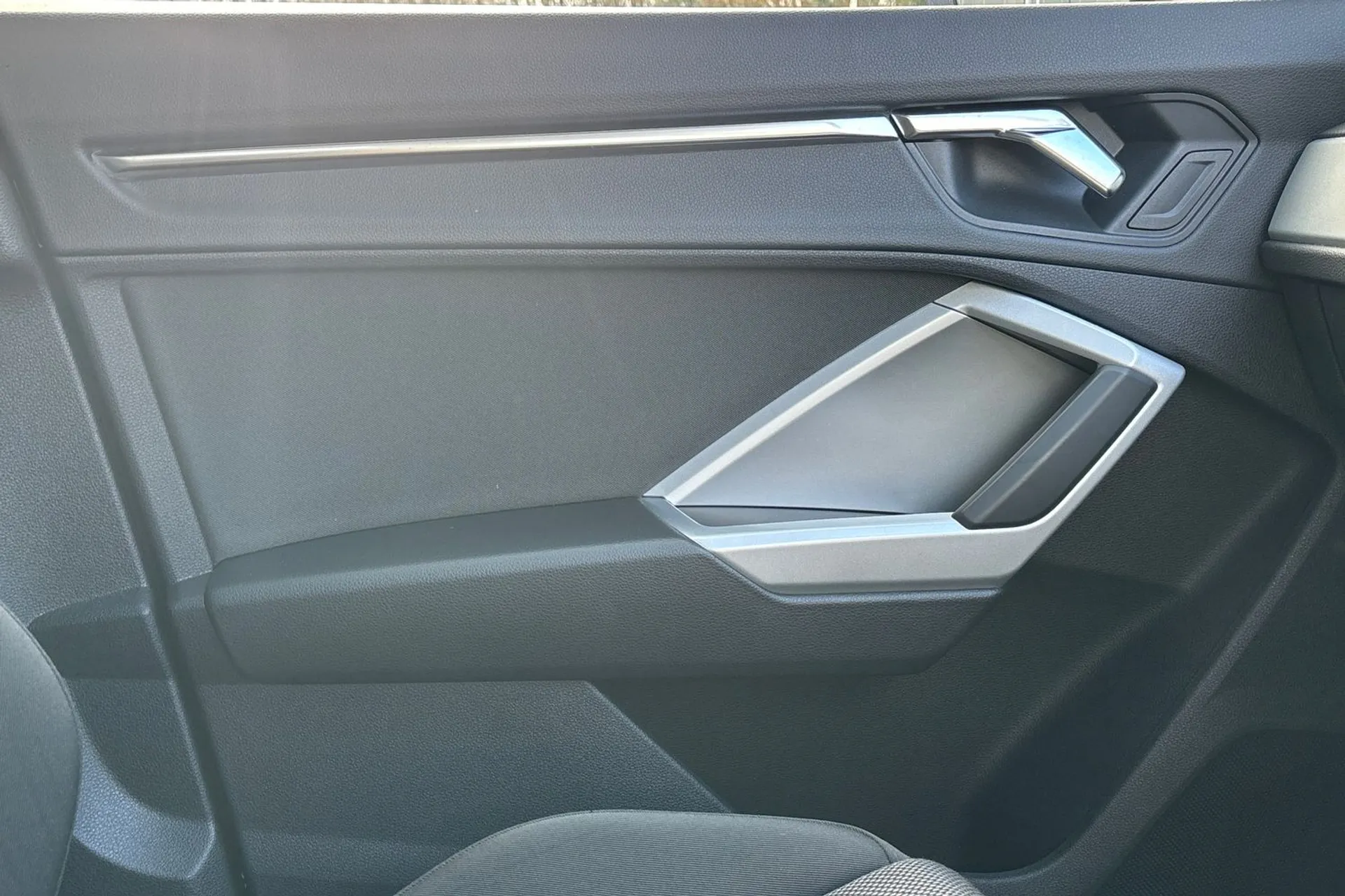 Audi Q3 thumbnail image number 40