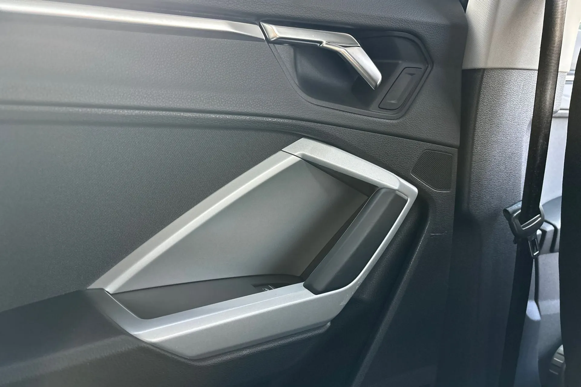 Audi Q3 thumbnail image number 44