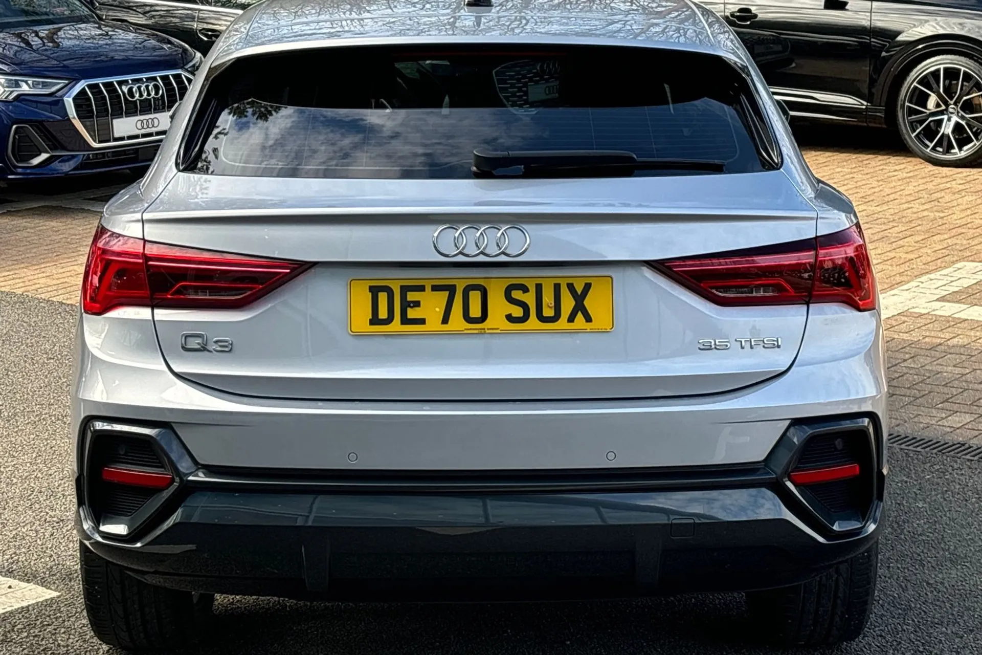 Audi Q3 thumbnail image number 7