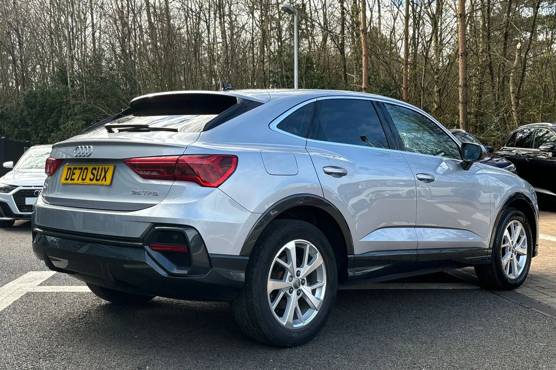 Audi Q3 thumbnail image number 6