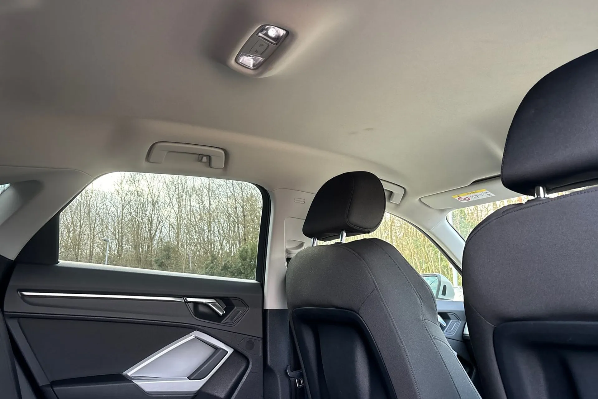 Audi Q3 thumbnail image number 22