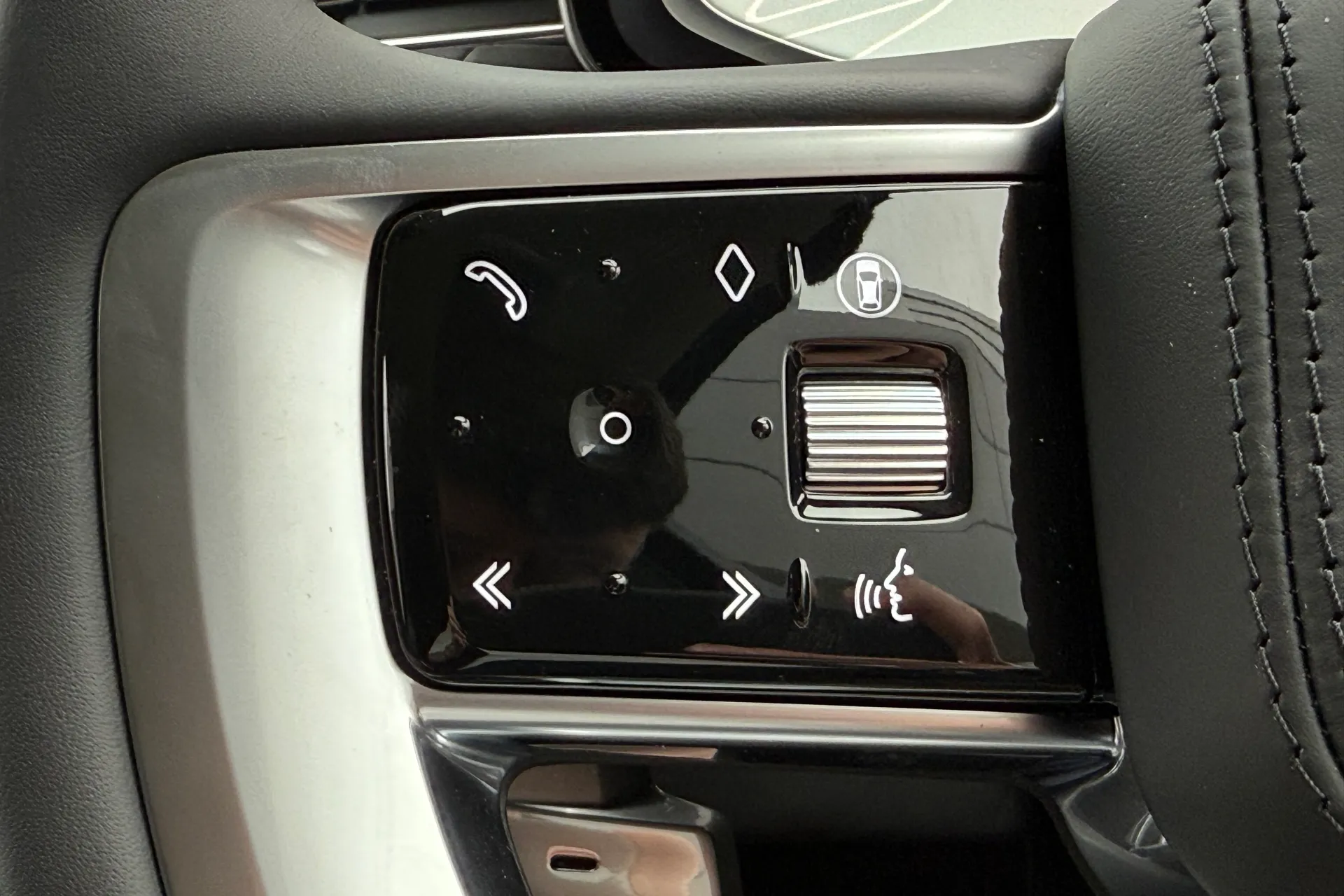 LAND ROVER RANGE ROVER thumbnail image number 28