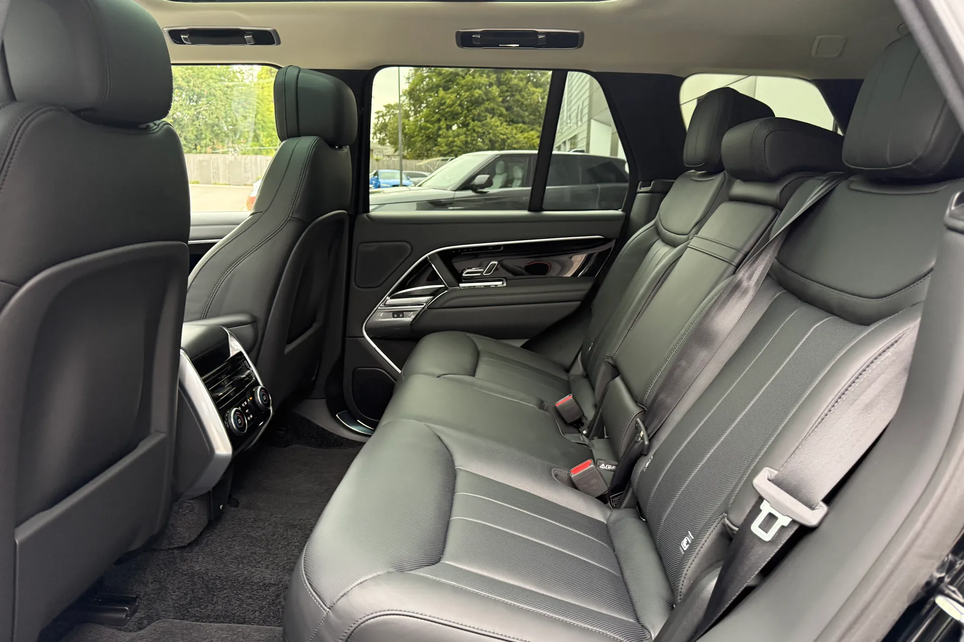 LAND ROVER RANGE ROVER thumbnail image number 54