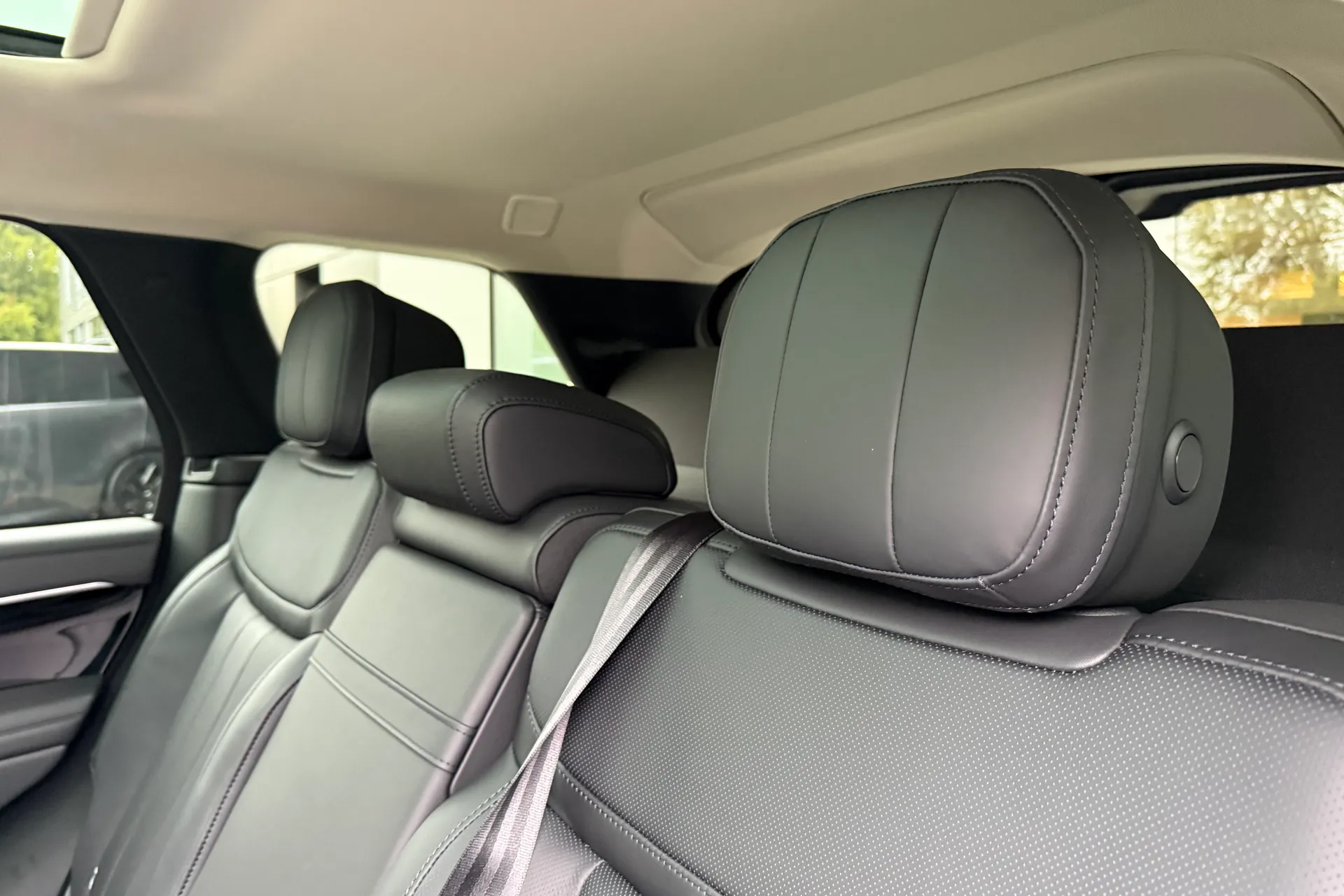 LAND ROVER RANGE ROVER thumbnail image number 55