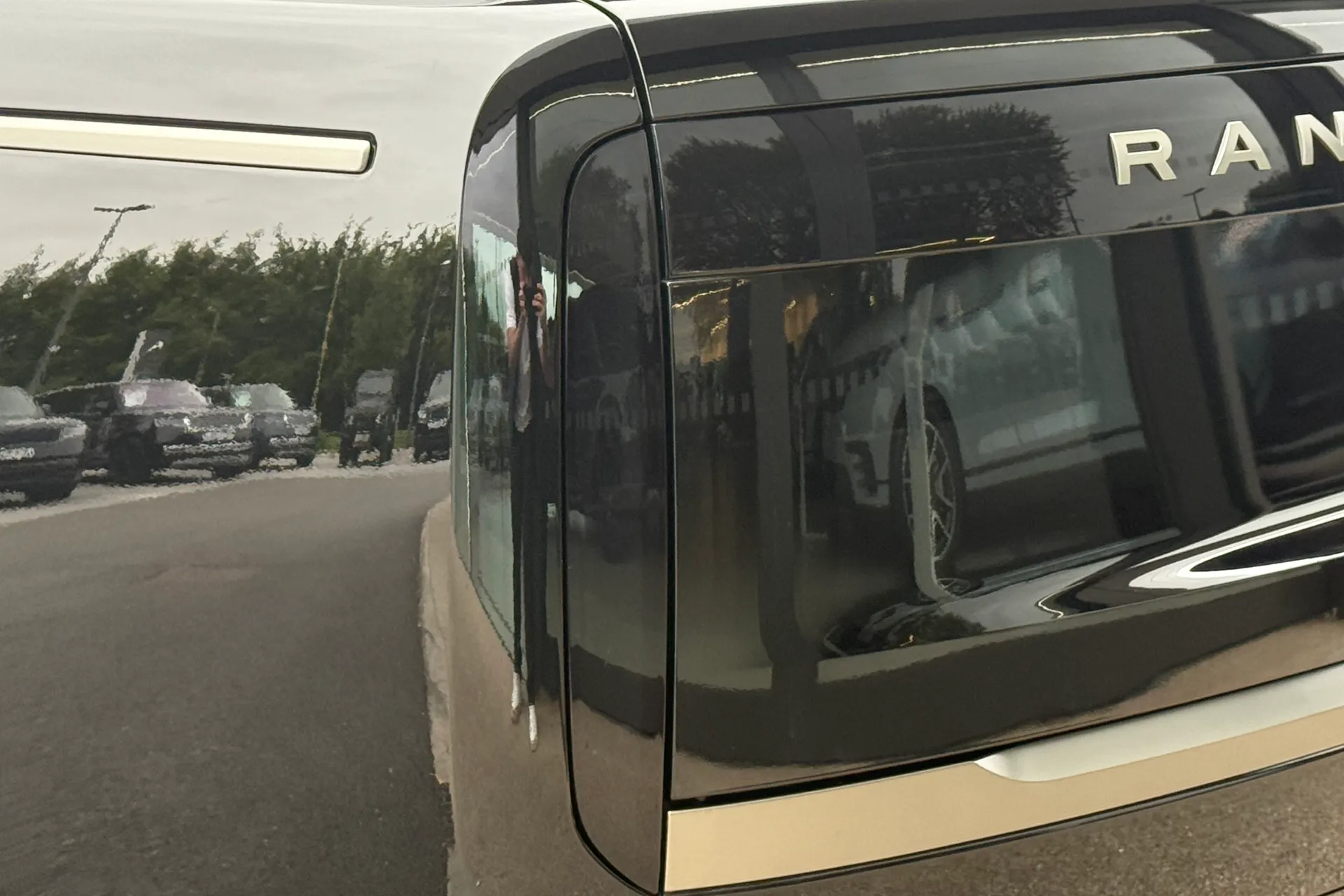 LAND ROVER RANGE ROVER thumbnail image number 62