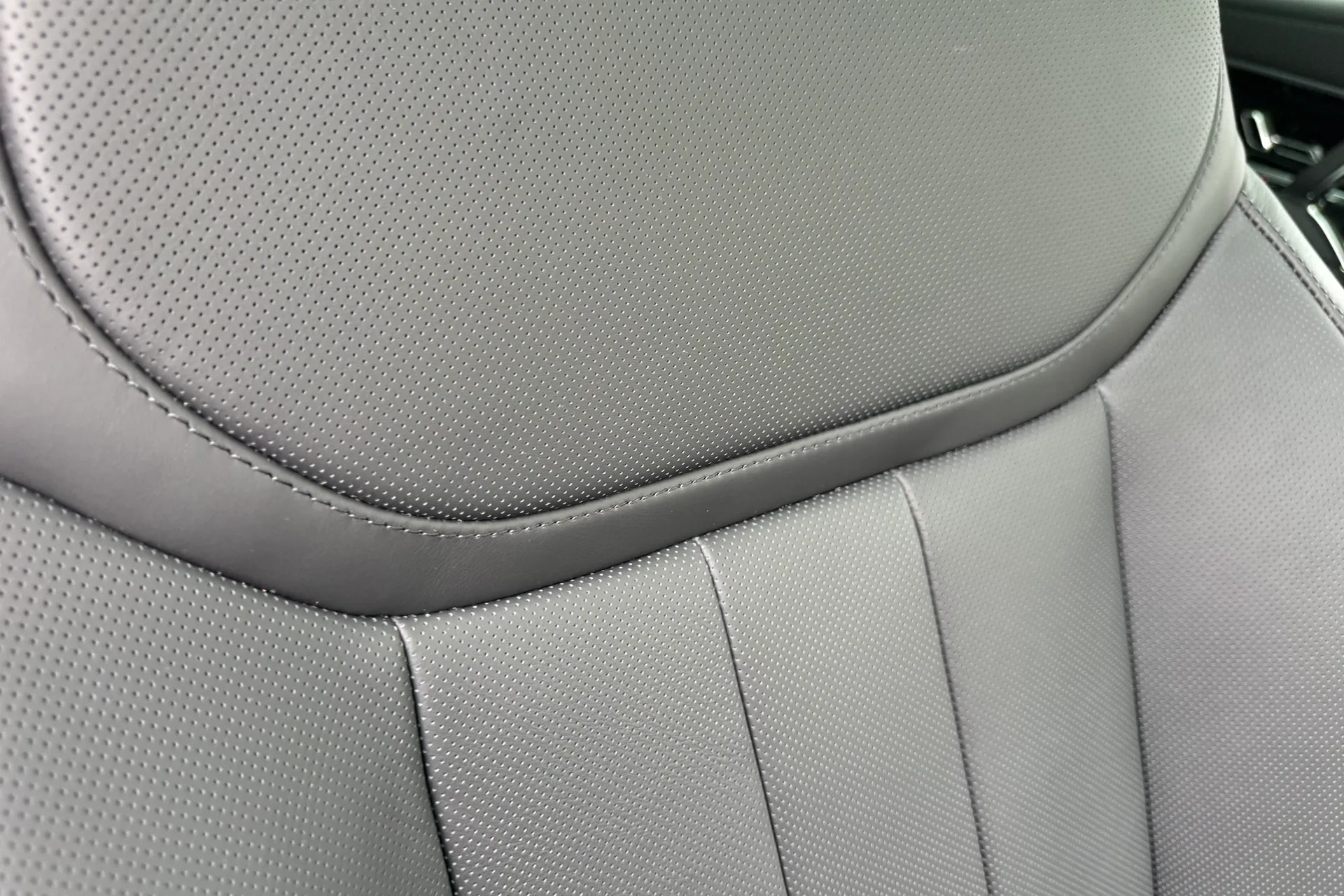 LAND ROVER RANGE ROVER thumbnail image number 36