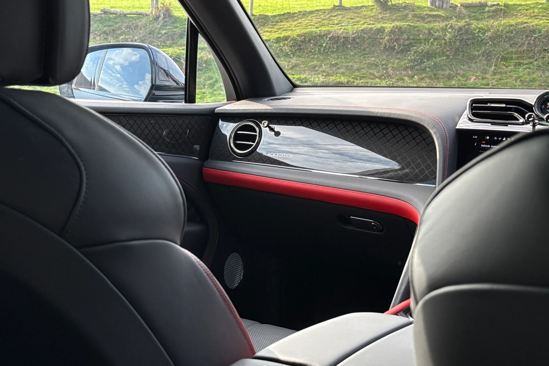 Bentley BENTAYGA thumbnail image number 43