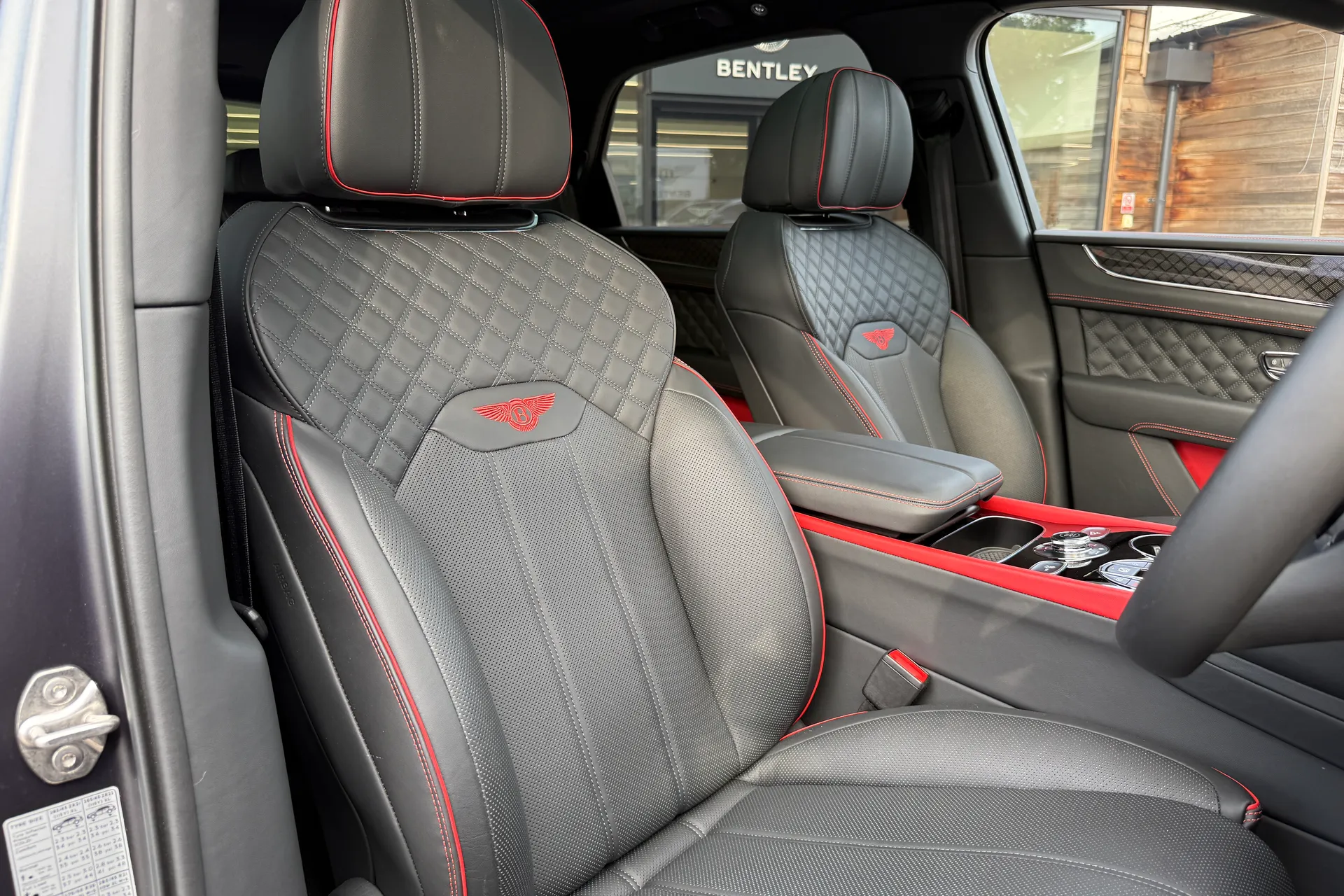 Bentley BENTAYGA thumbnail image number 12