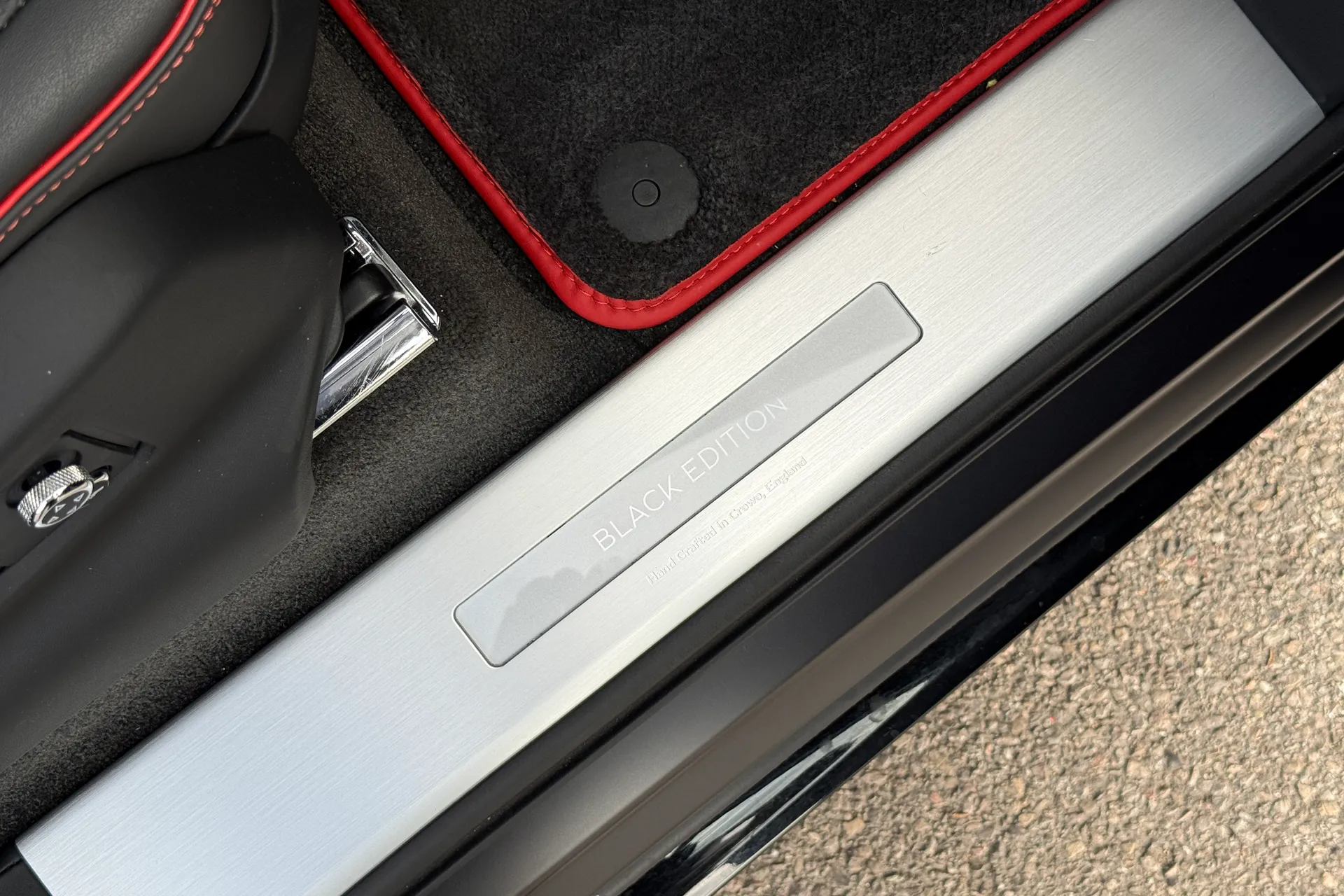 Bentley BENTAYGA thumbnail image number 11