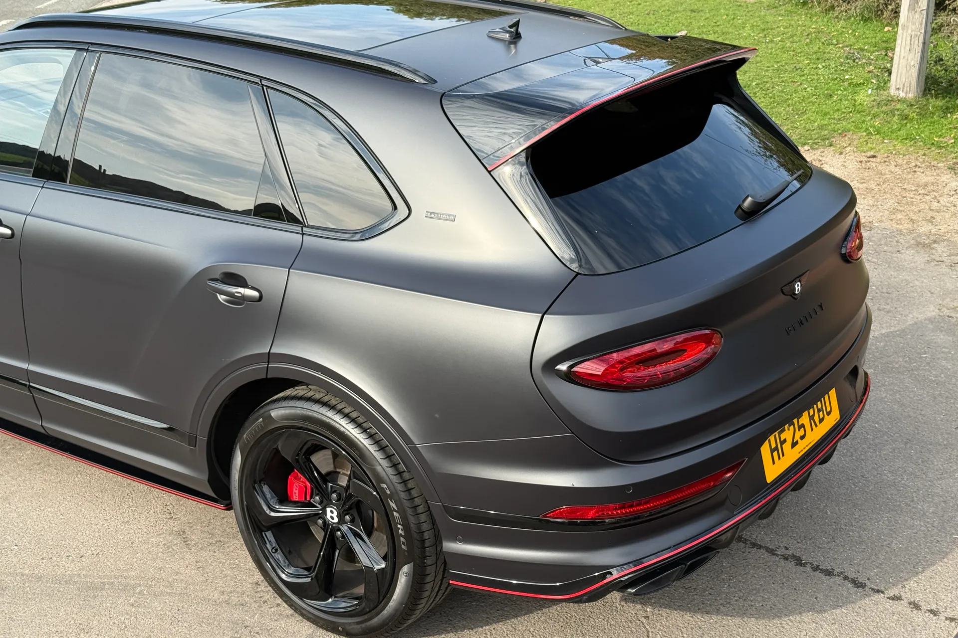 Bentley BENTAYGA thumbnail image number 29