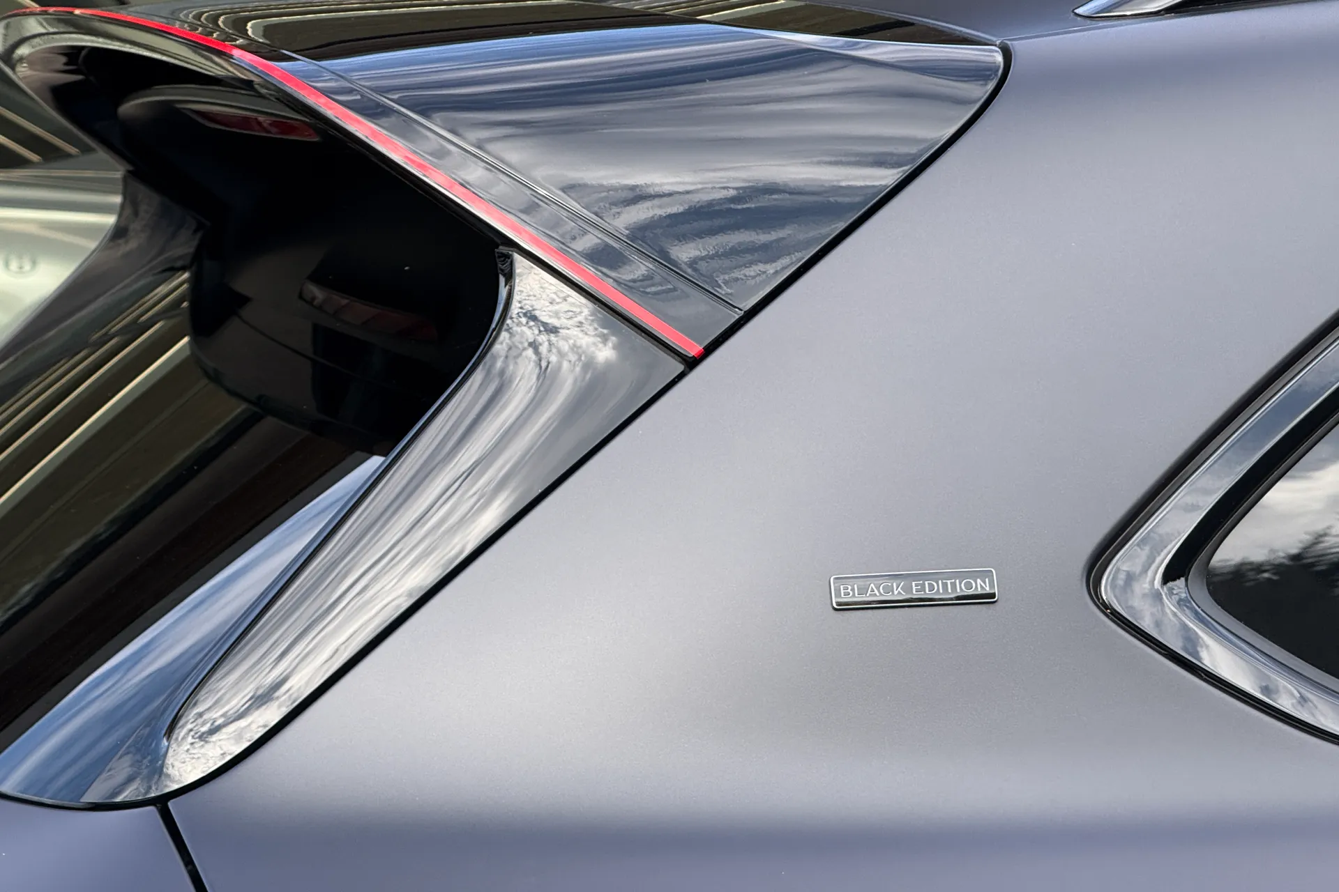 Bentley BENTAYGA thumbnail image number 19