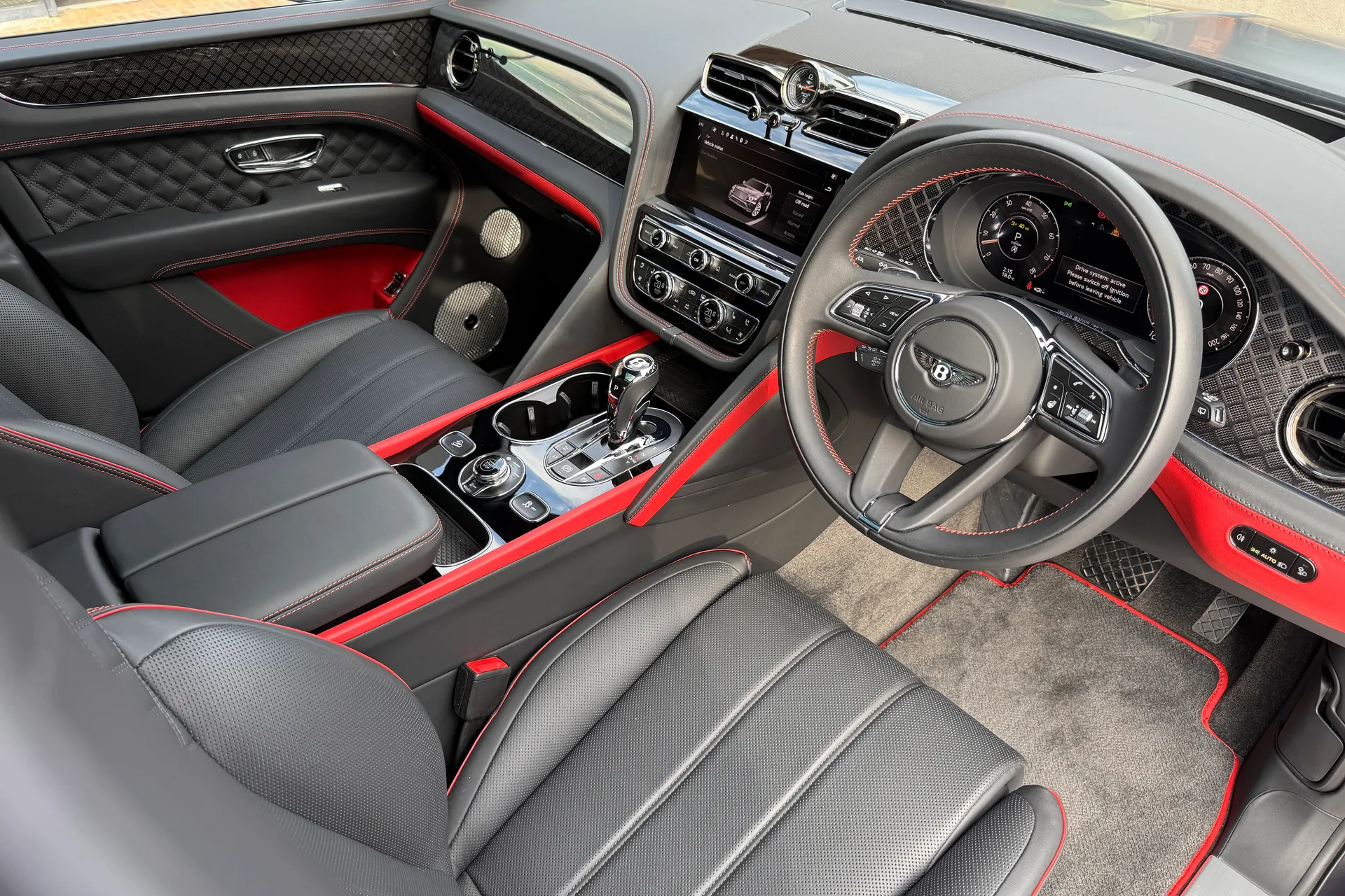 Bentley BENTAYGA thumbnail image number 3