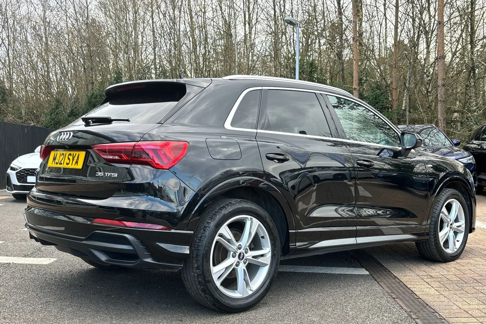 Audi Q3 thumbnail image number 7