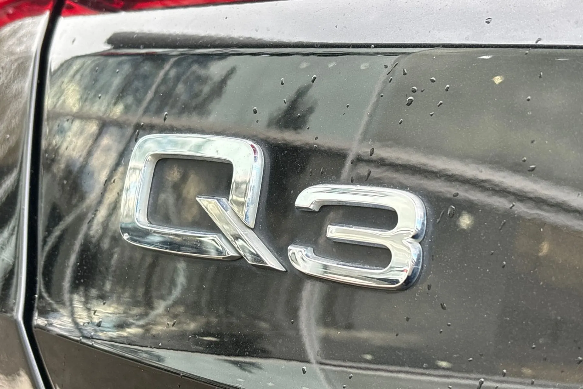 Audi Q3 thumbnail image number 18