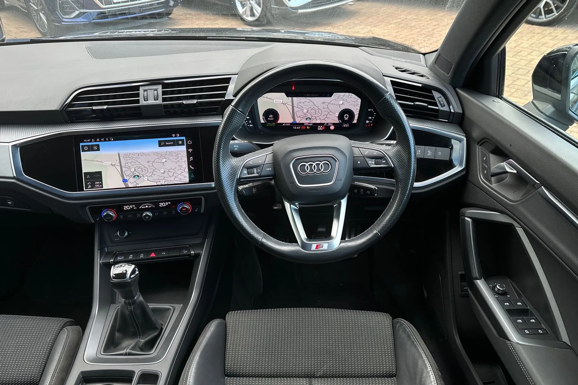 Audi Q3 thumbnail image number 35