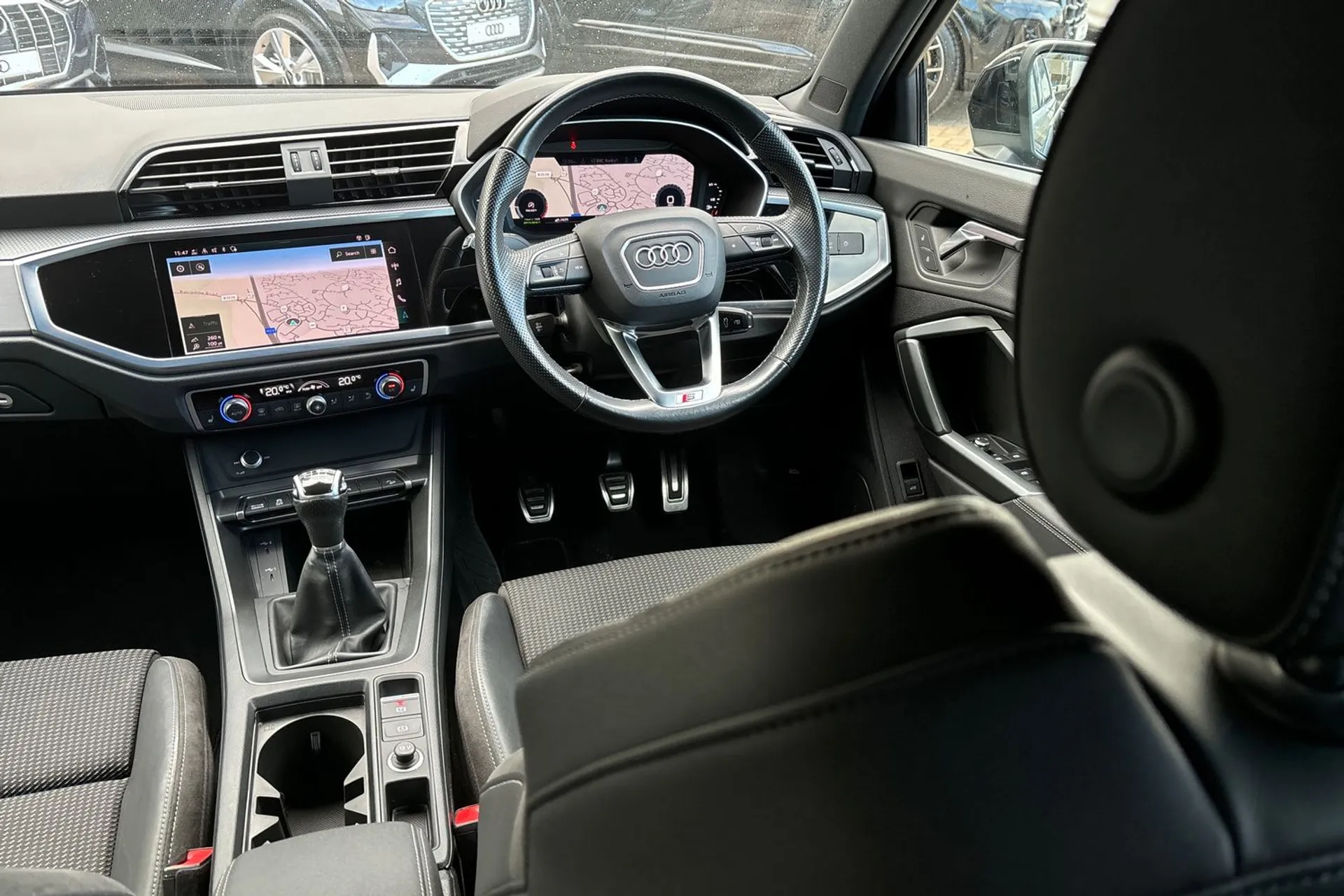 Audi Q3 thumbnail image number 34
