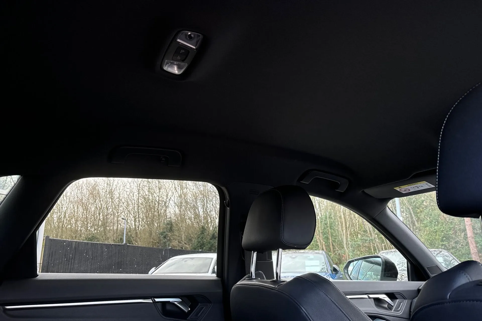 Audi Q3 thumbnail image number 23