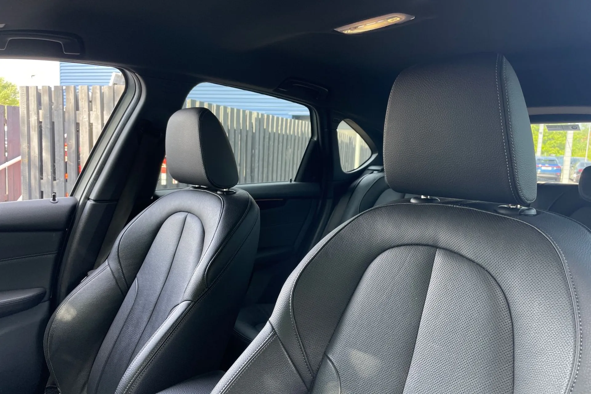 BMW 2 SERIES thumbnail image number 29