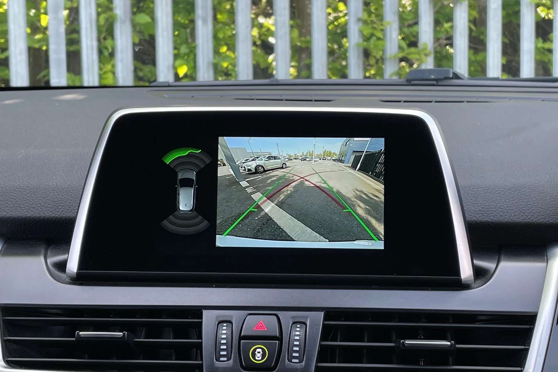 BMW 2 SERIES thumbnail image number 4