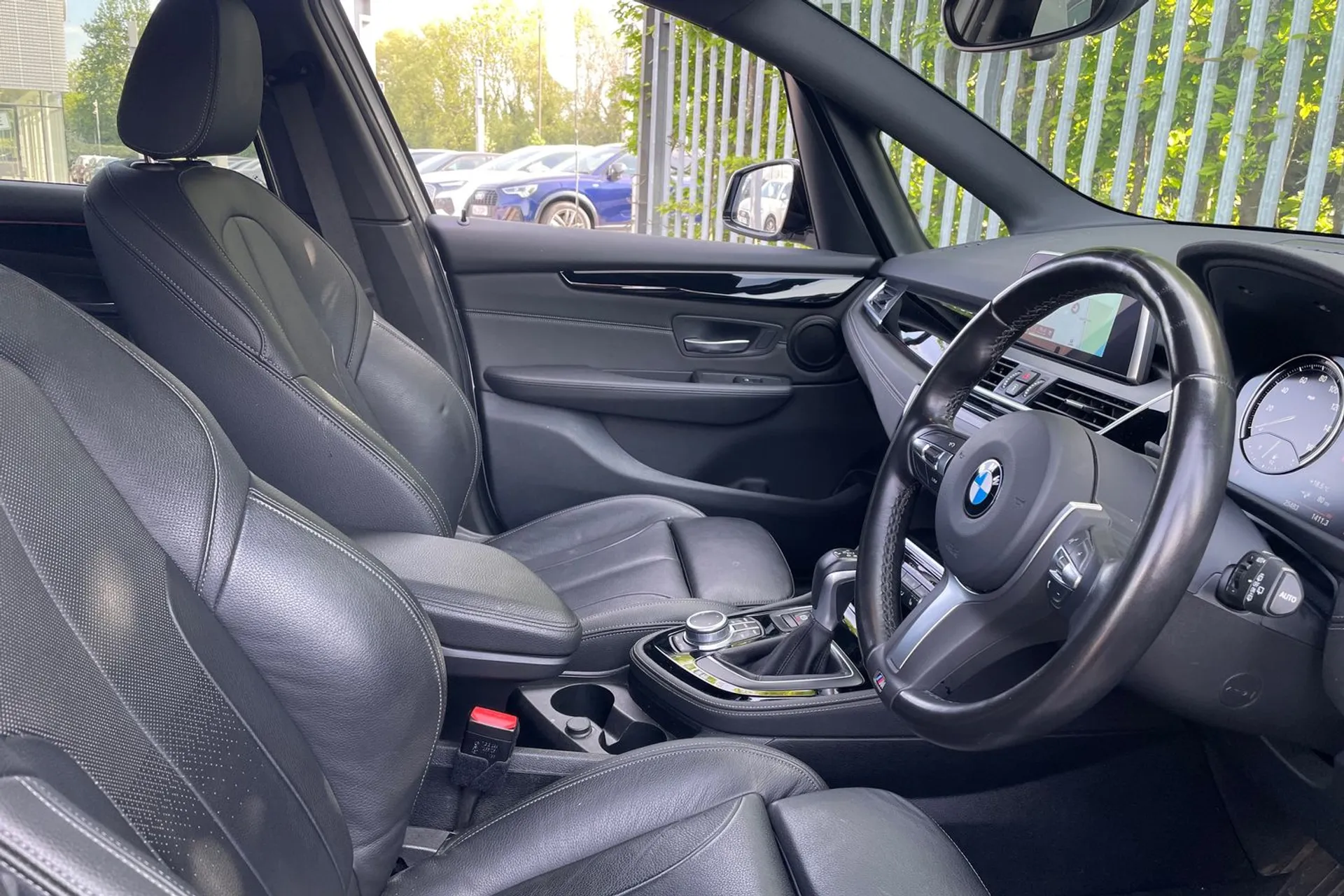 BMW 2 SERIES thumbnail image number 25