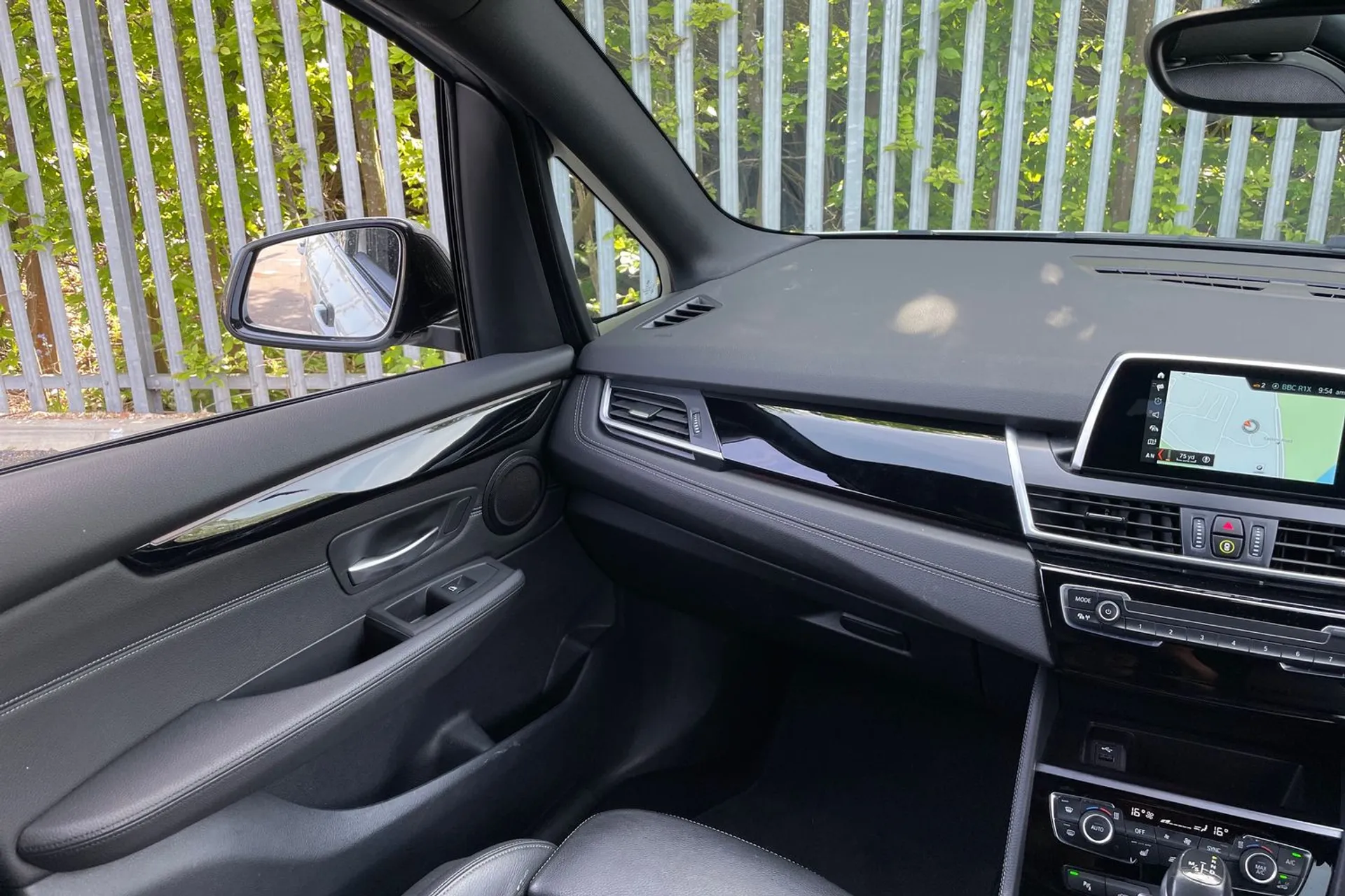 BMW 2 SERIES thumbnail image number 32