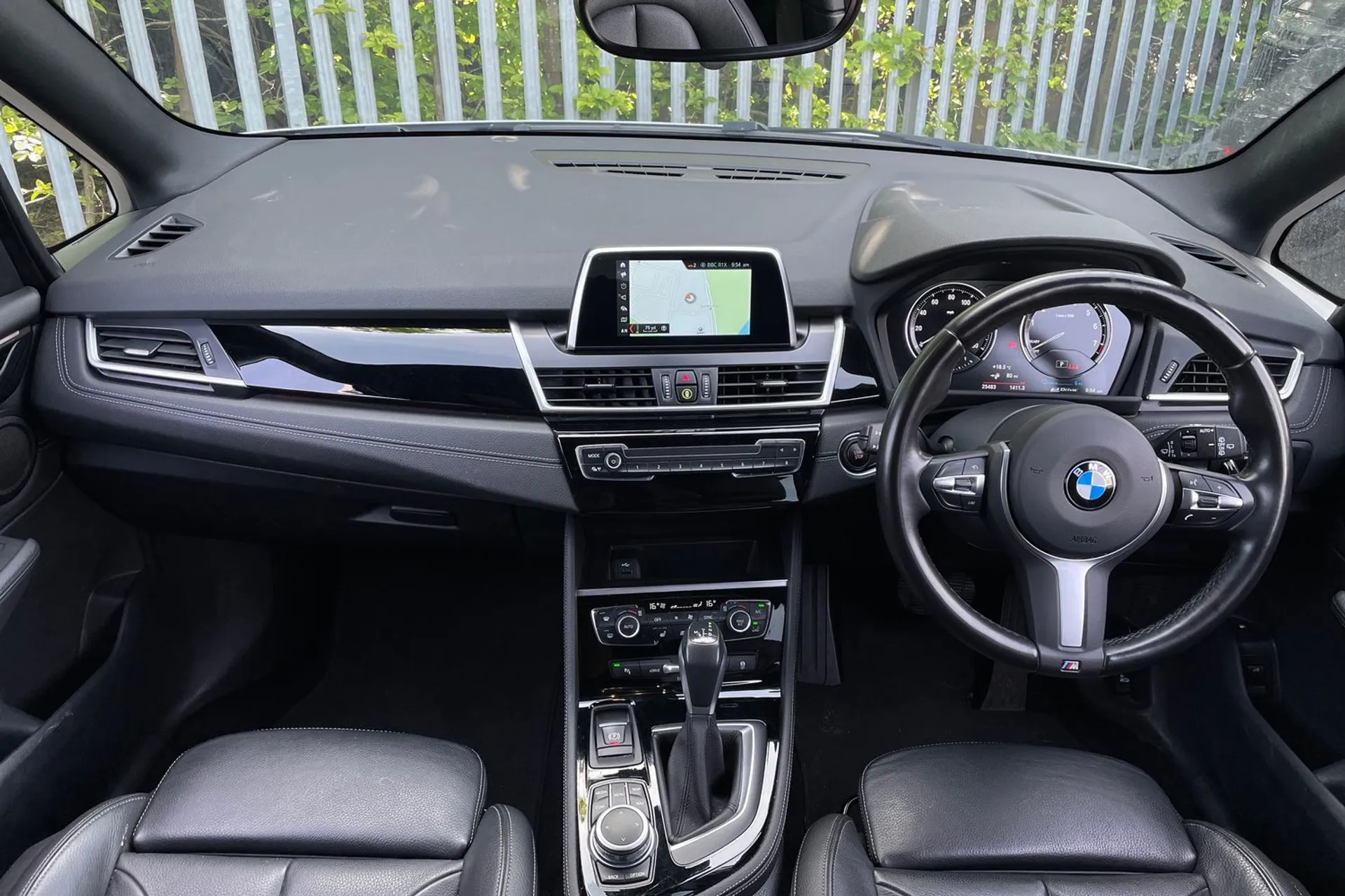 BMW 2 SERIES thumbnail image number 3