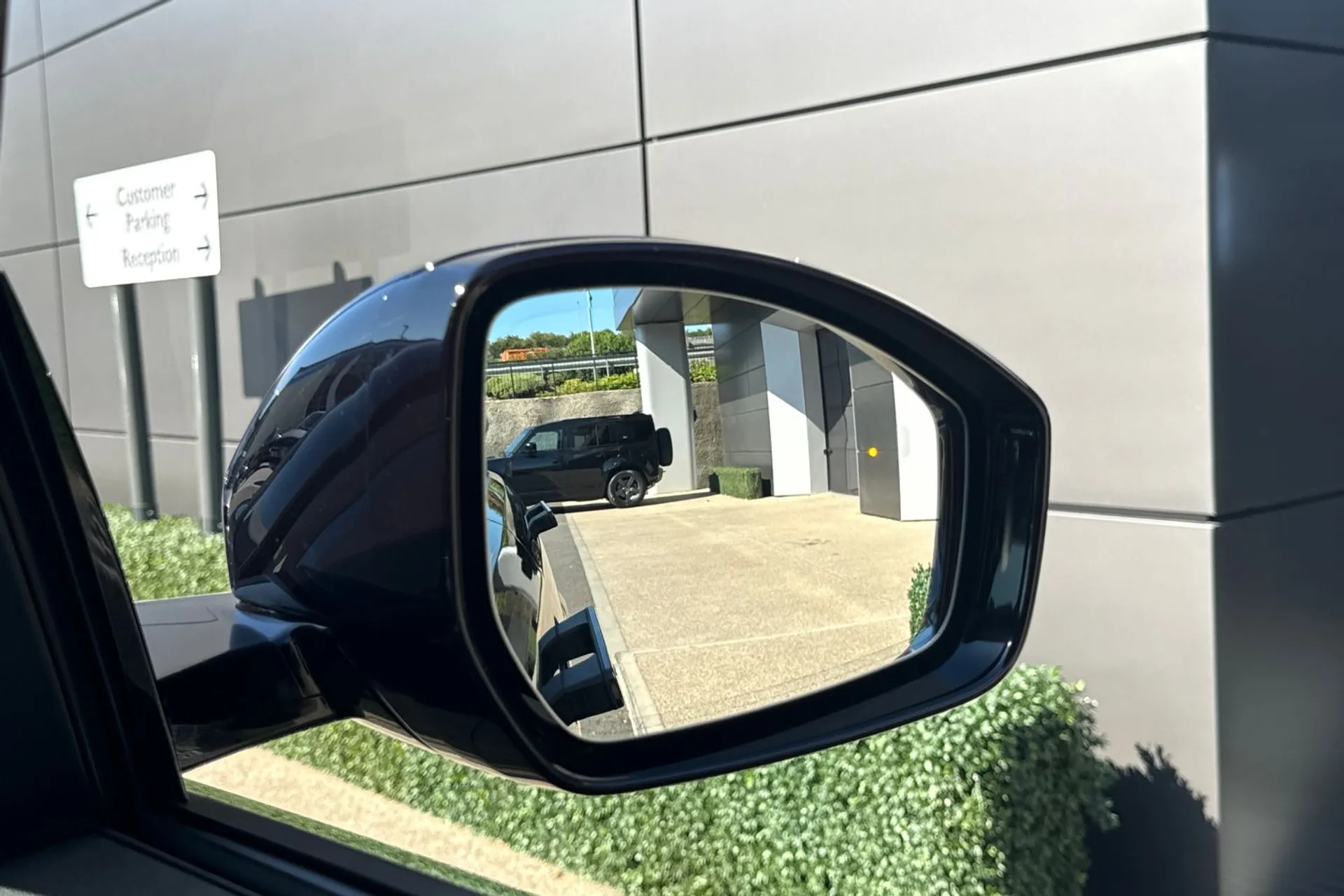 LAND ROVER RANGE ROVER EVOQUE thumbnail image number 23