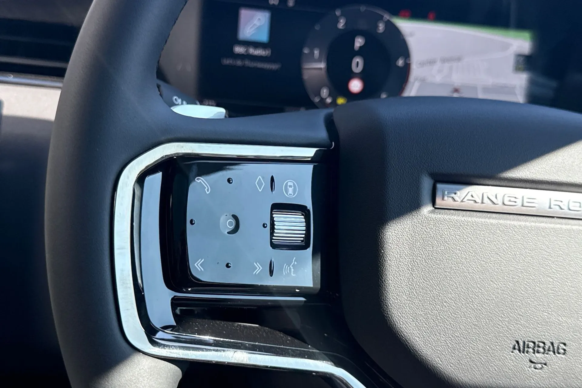 LAND ROVER RANGE ROVER EVOQUE thumbnail image number 43