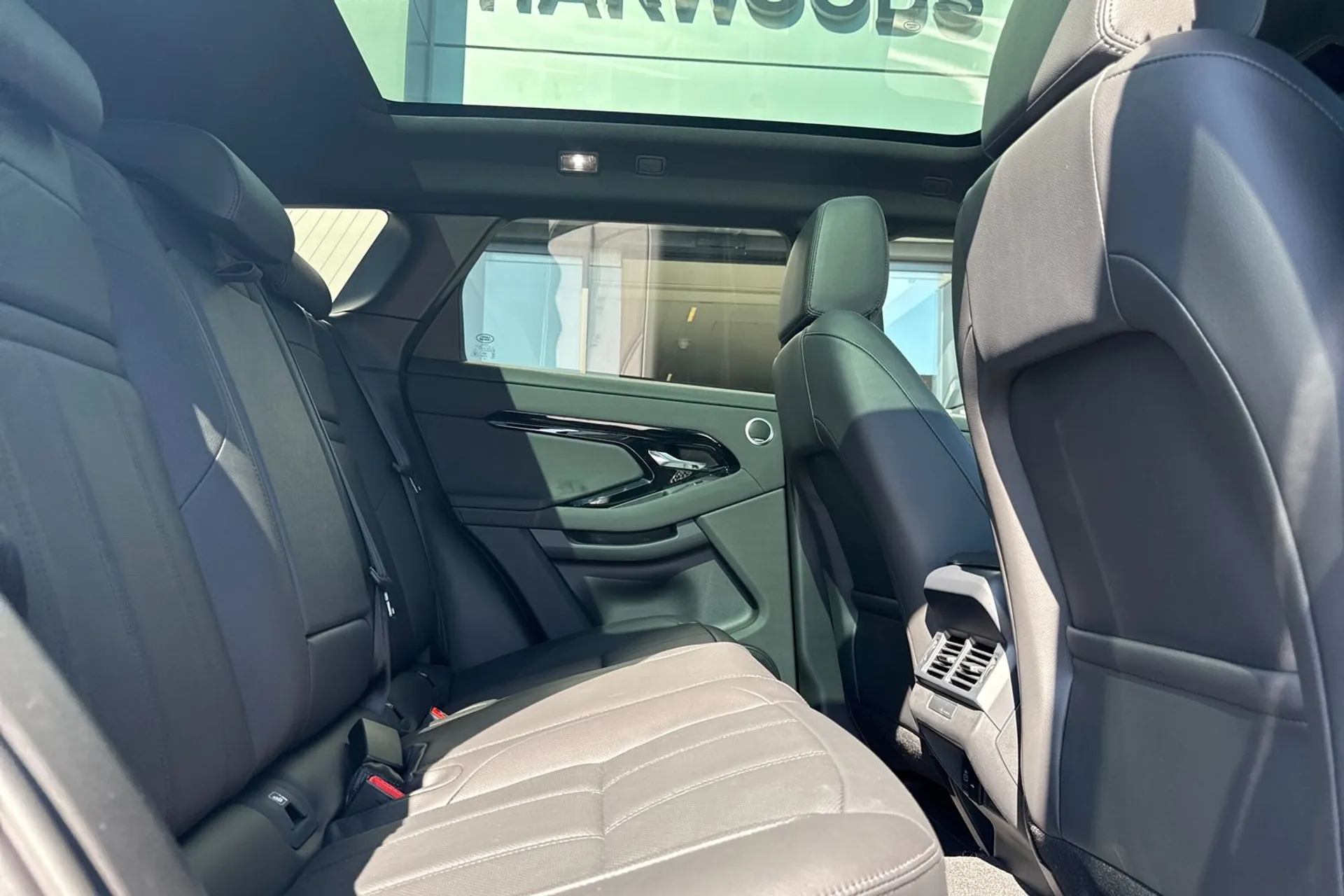 LAND ROVER RANGE ROVER EVOQUE thumbnail image number 19