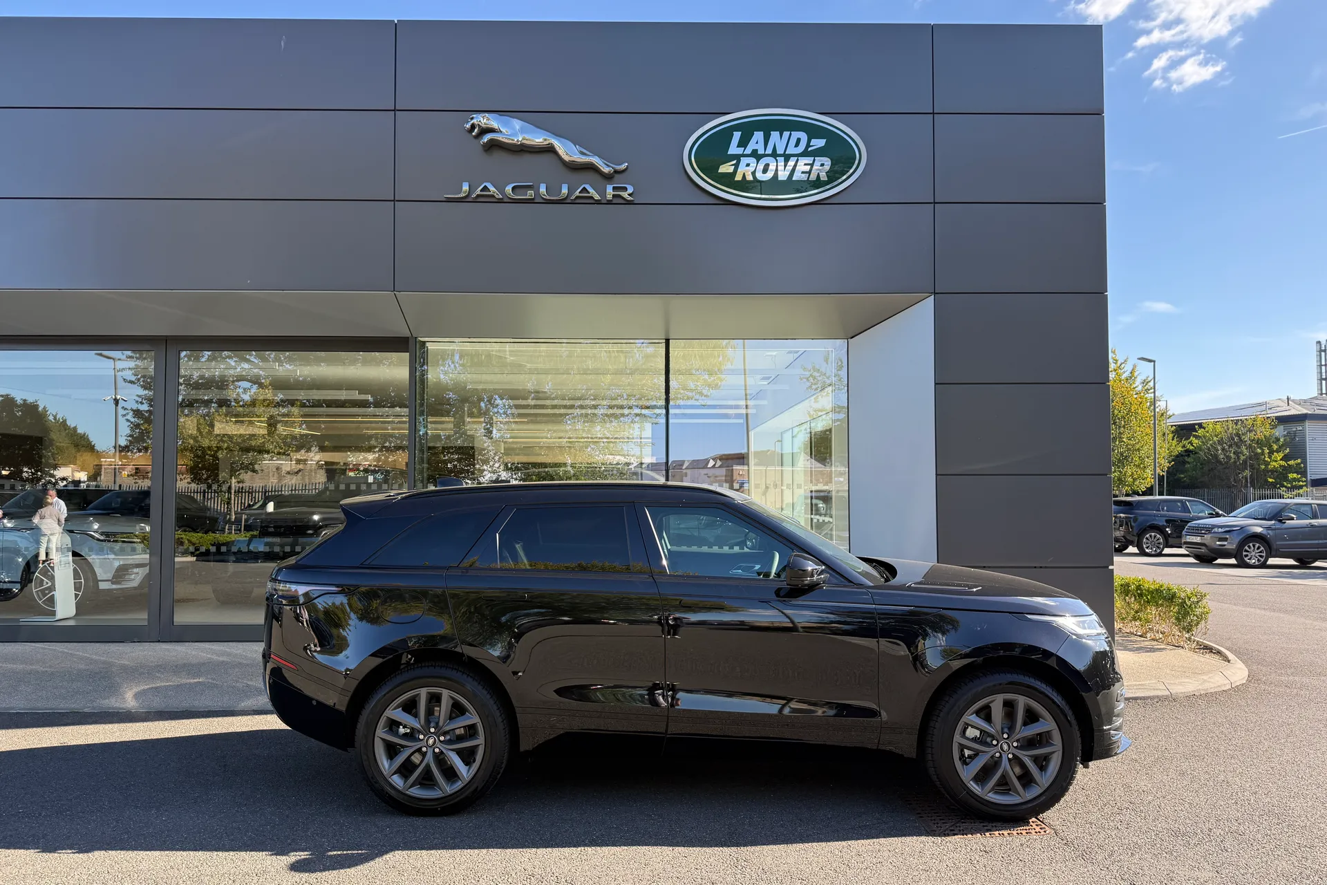 LAND ROVER RANGE ROVER VELAR thumbnail image number 5
