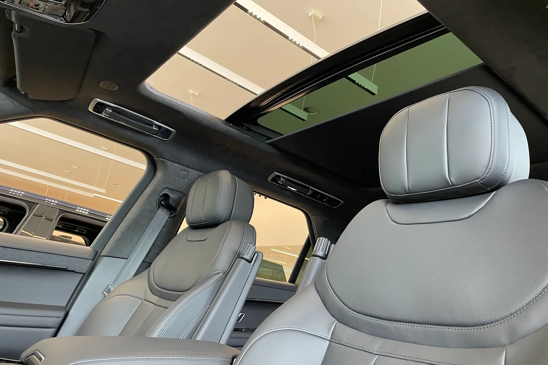 LAND ROVER RANGE ROVER SPORT thumbnail image number 26