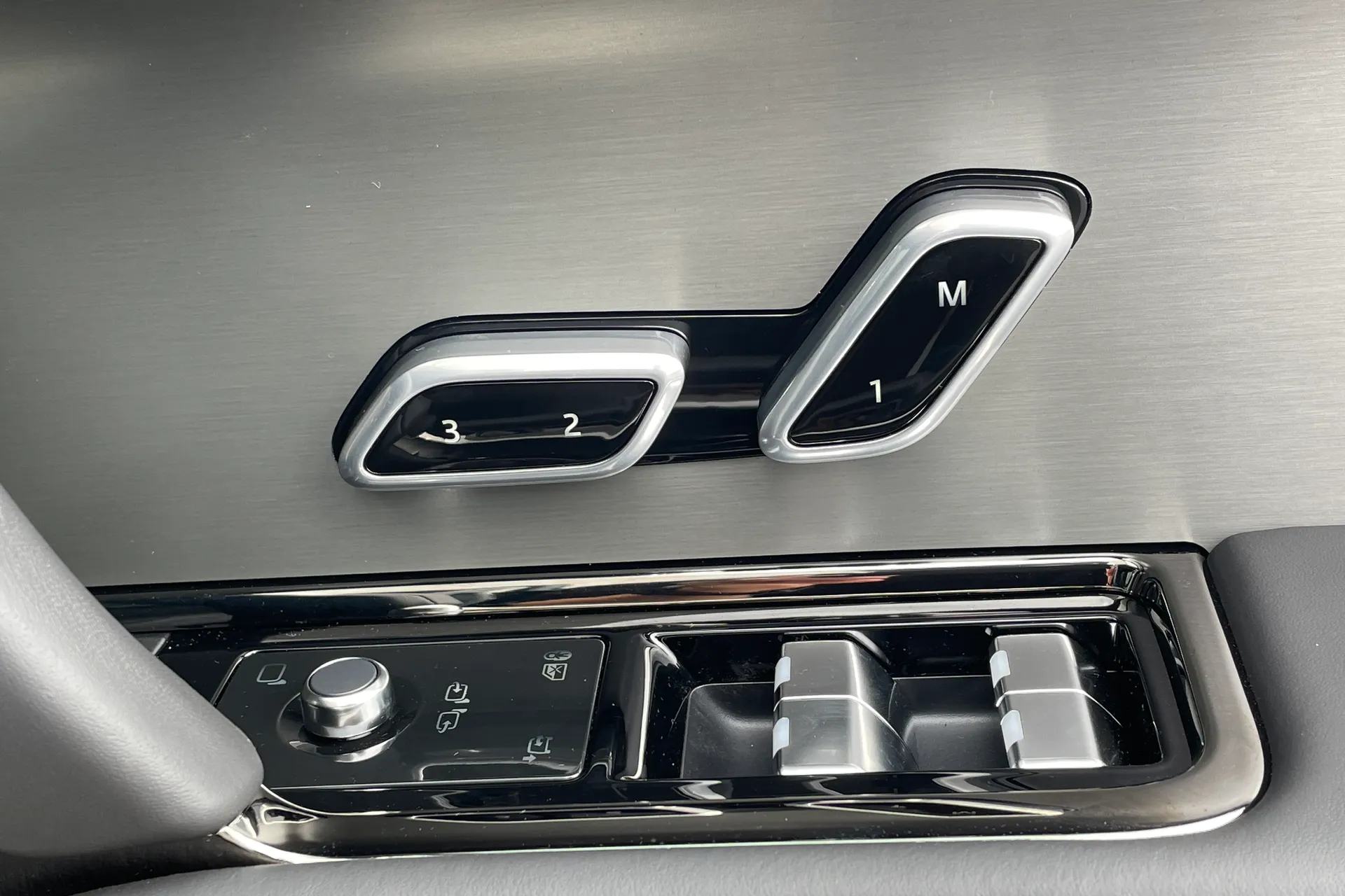 LAND ROVER RANGE ROVER SPORT thumbnail image number 21