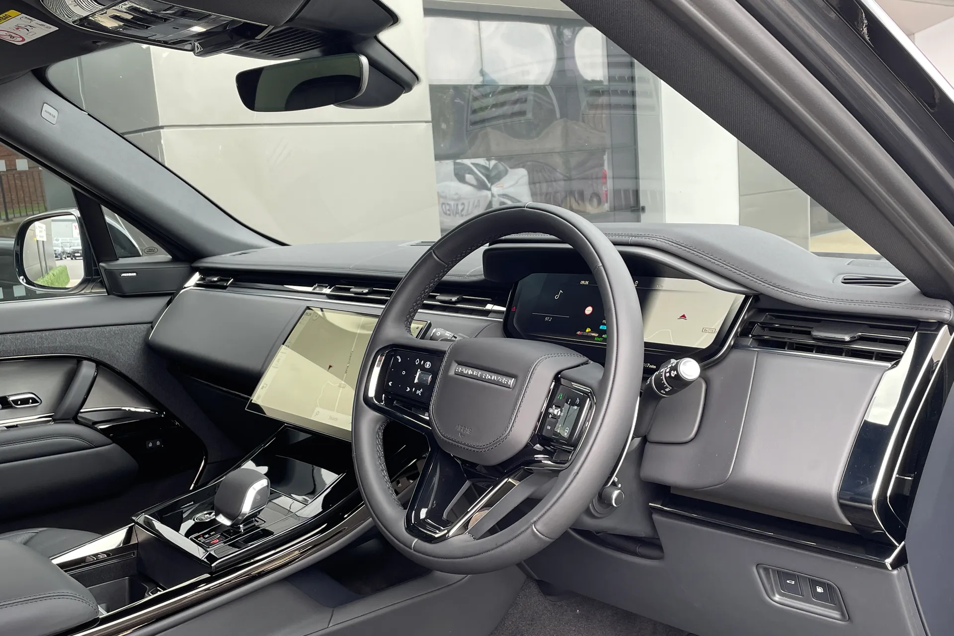 LAND ROVER RANGE ROVER SPORT thumbnail image number 16