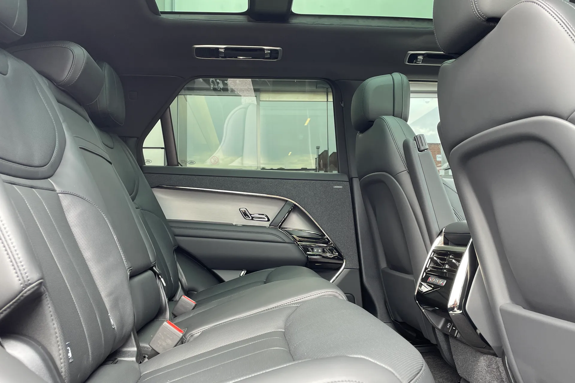 LAND ROVER RANGE ROVER SPORT thumbnail image number 32