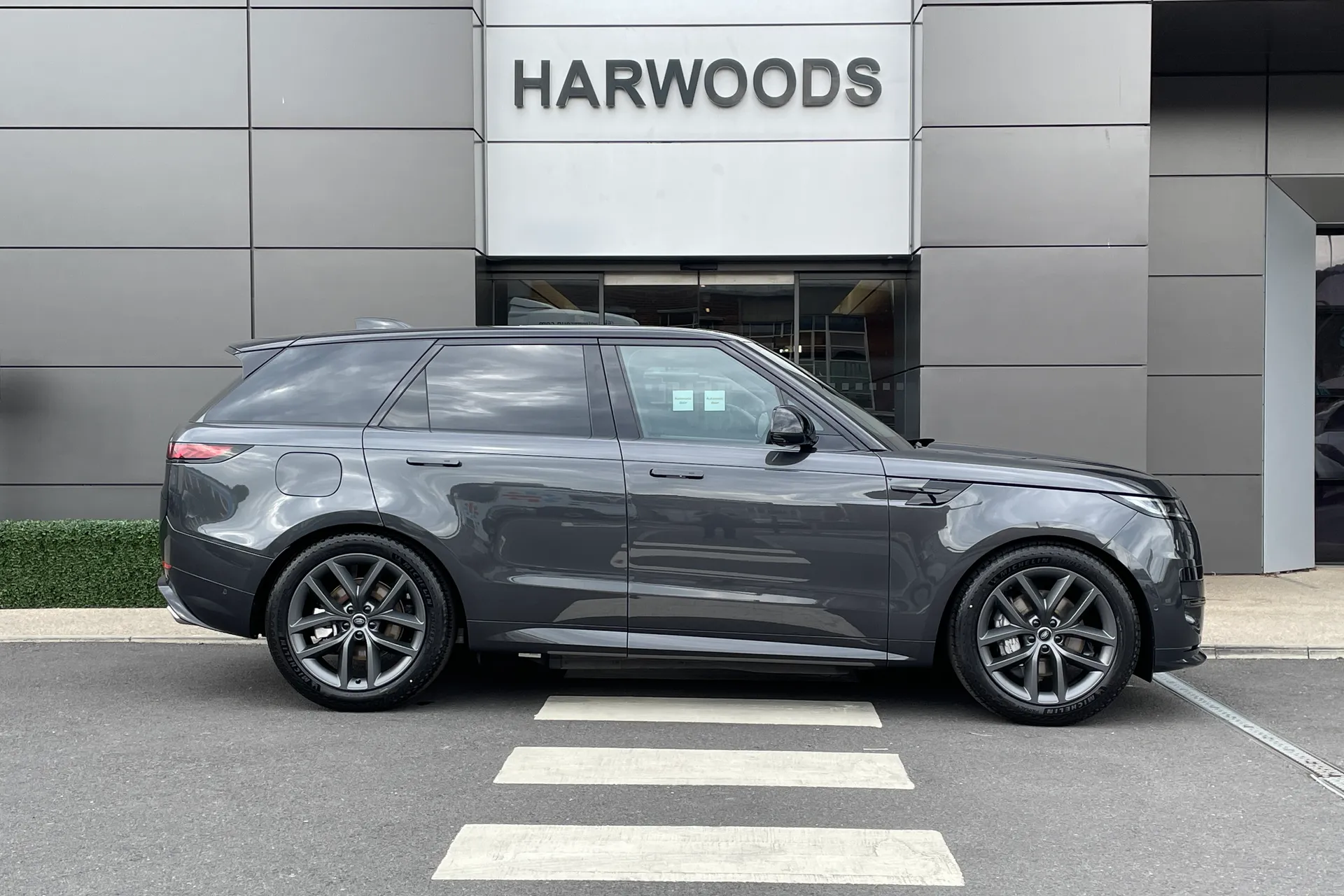LAND ROVER RANGE ROVER SPORT thumbnail image number 2