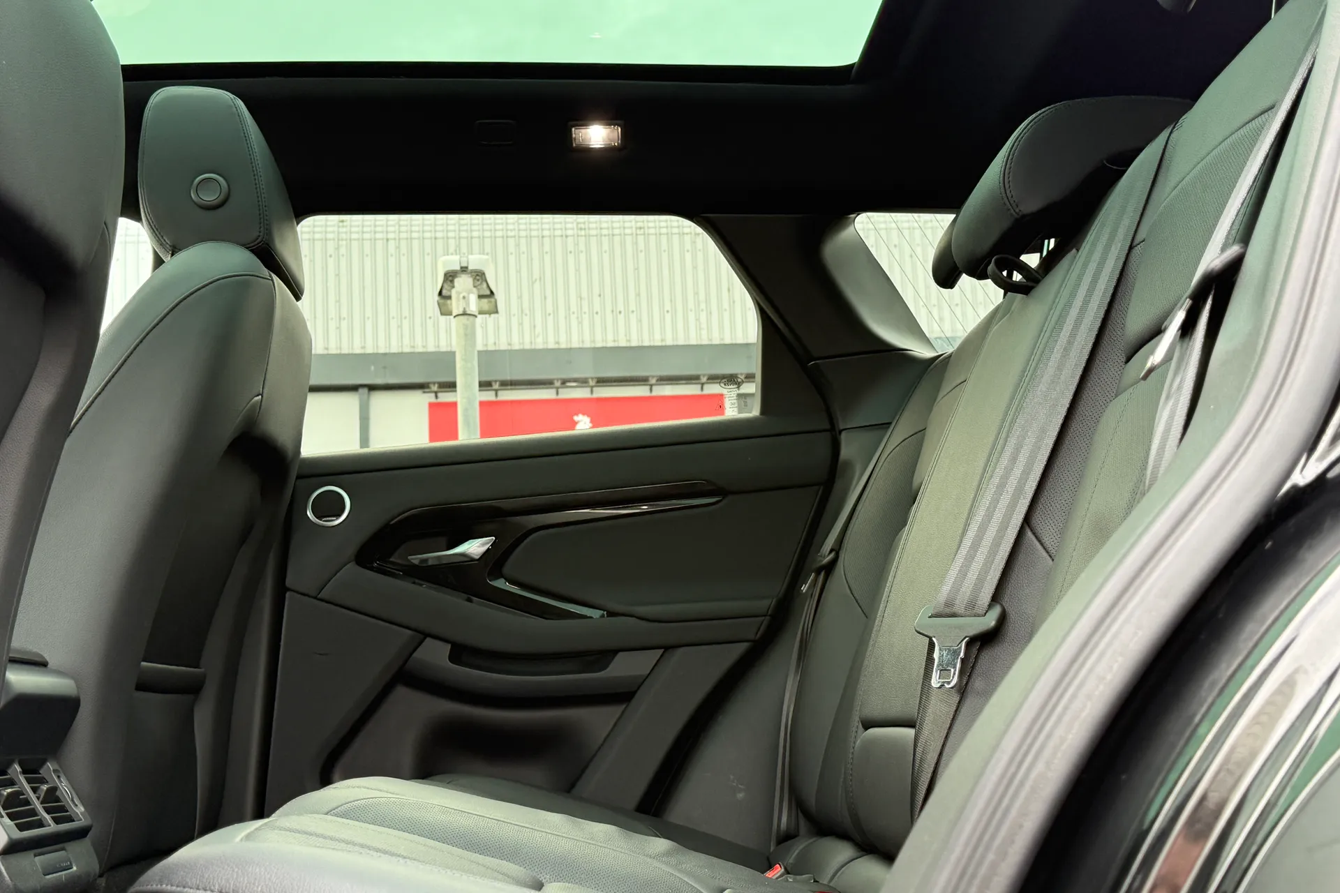 LAND ROVER RANGE ROVER EVOQUE thumbnail image number 48