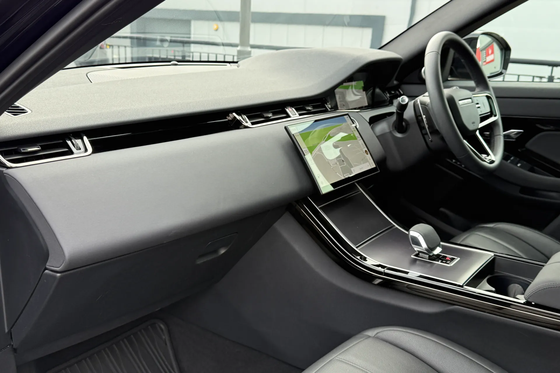 LAND ROVER RANGE ROVER EVOQUE thumbnail image number 44