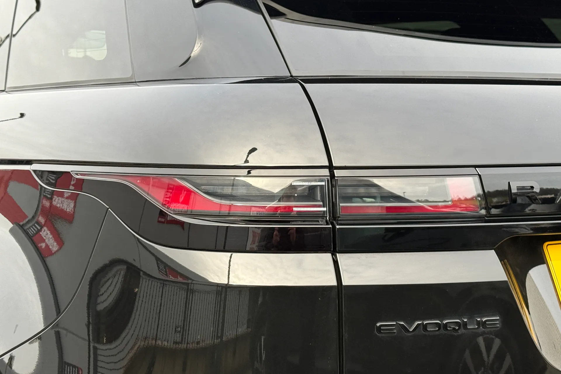 LAND ROVER RANGE ROVER EVOQUE thumbnail image number 39