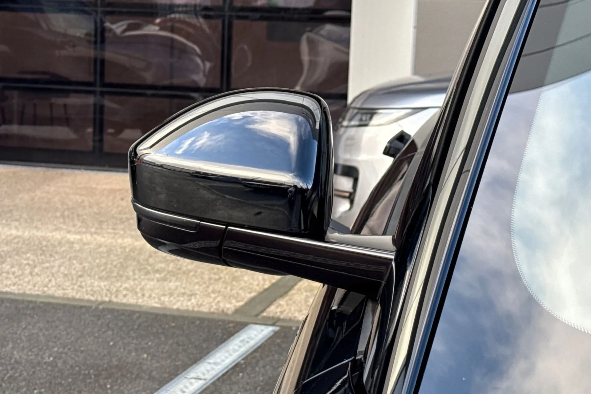 LAND ROVER RANGE ROVER EVOQUE thumbnail image number 36