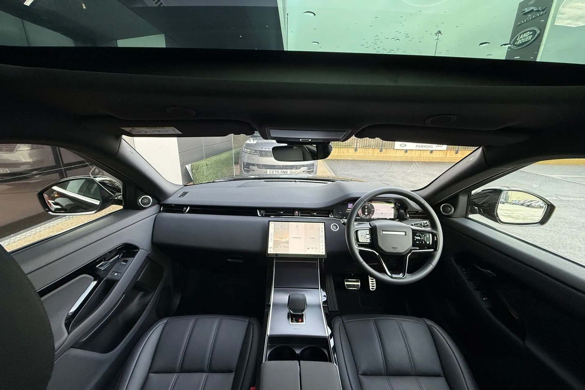 LAND ROVER RANGE ROVER EVOQUE thumbnail image number 3