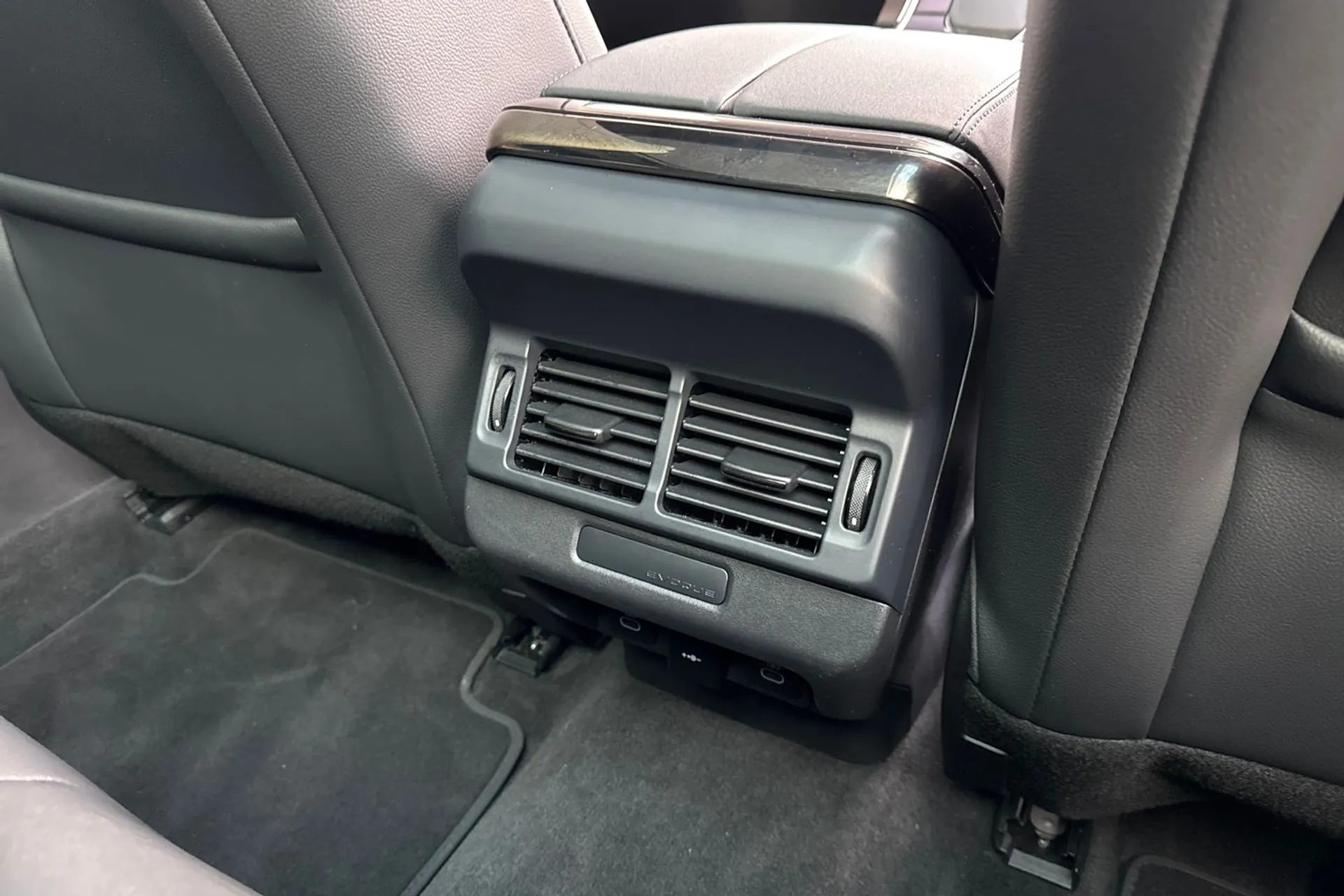 LAND ROVER RANGE ROVER EVOQUE thumbnail image number 41