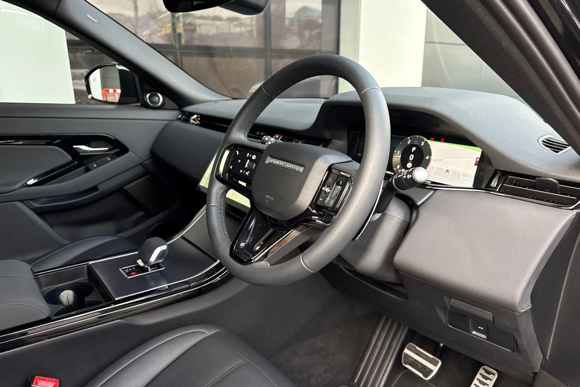 LAND ROVER RANGE ROVER EVOQUE thumbnail image number 16