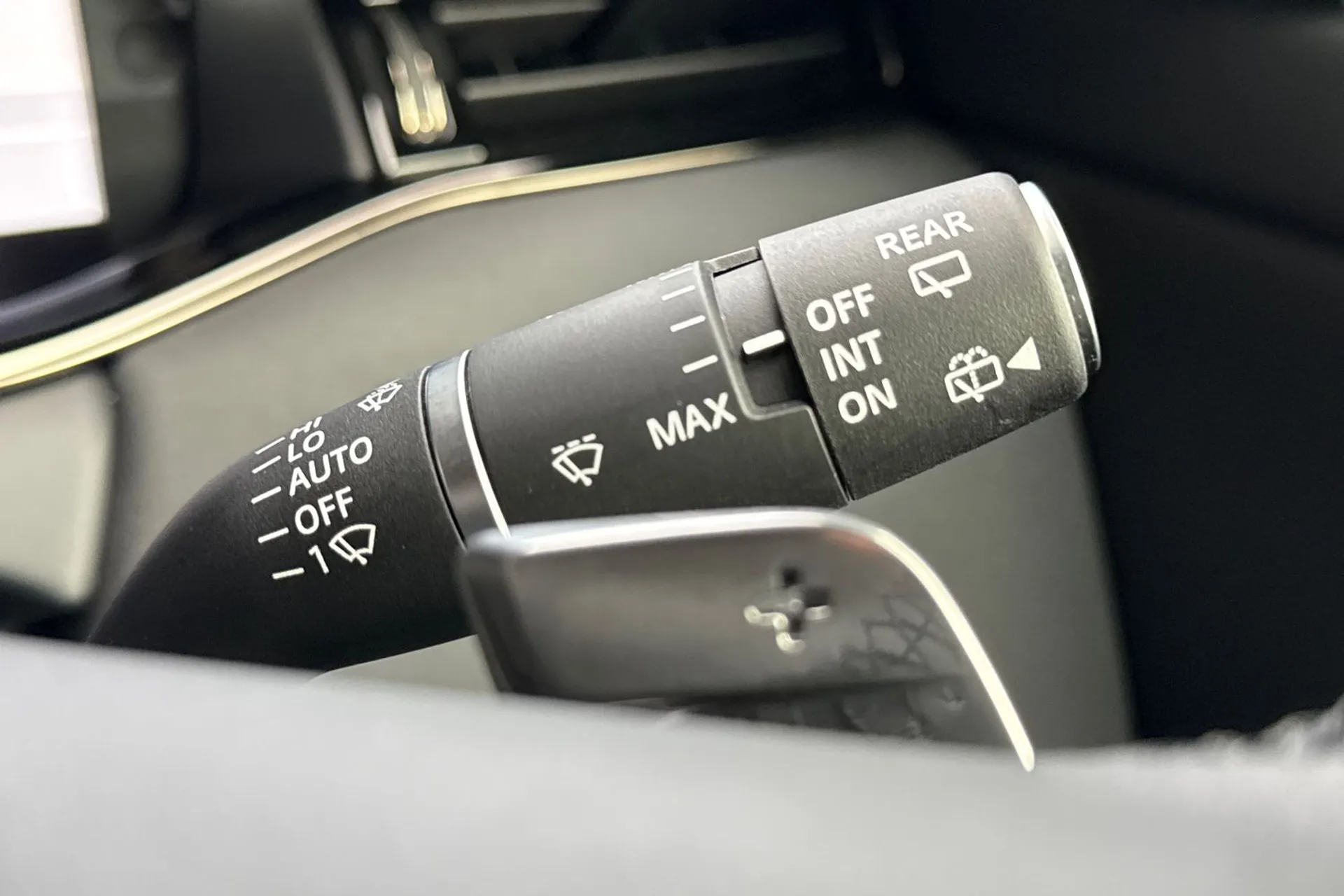 LAND ROVER RANGE ROVER EVOQUE thumbnail image number 33