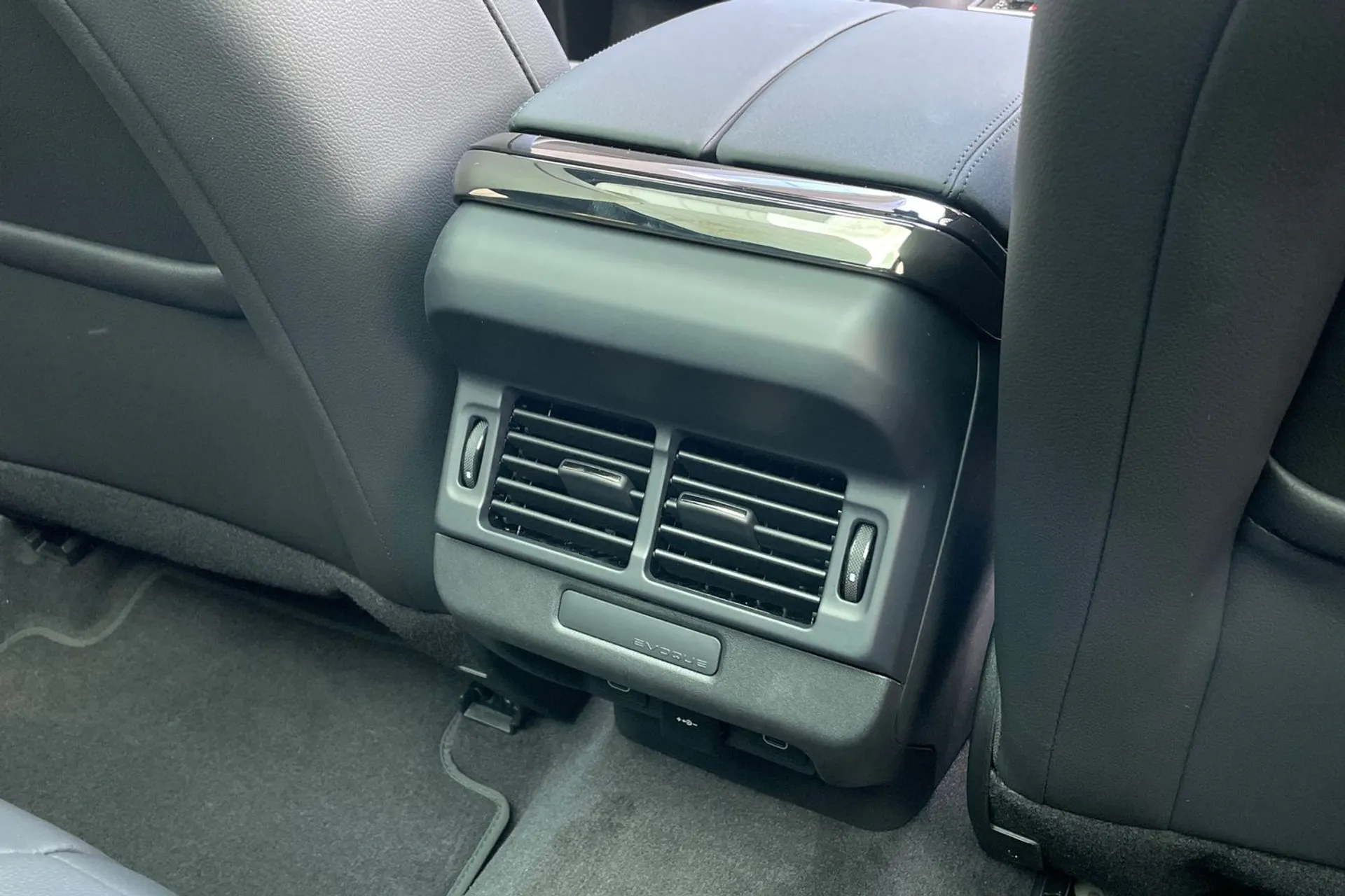 LAND ROVER RANGE ROVER EVOQUE thumbnail image number 64