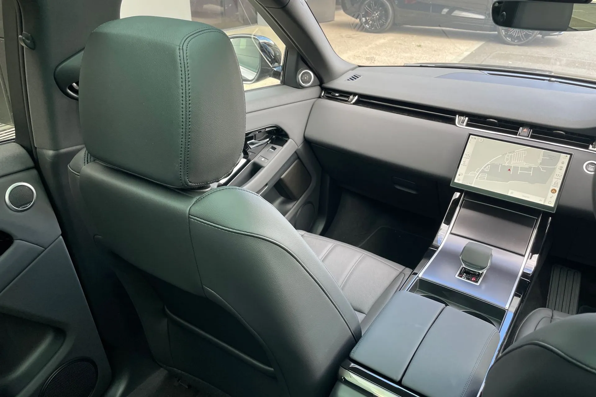 LAND ROVER RANGE ROVER EVOQUE thumbnail image number 49