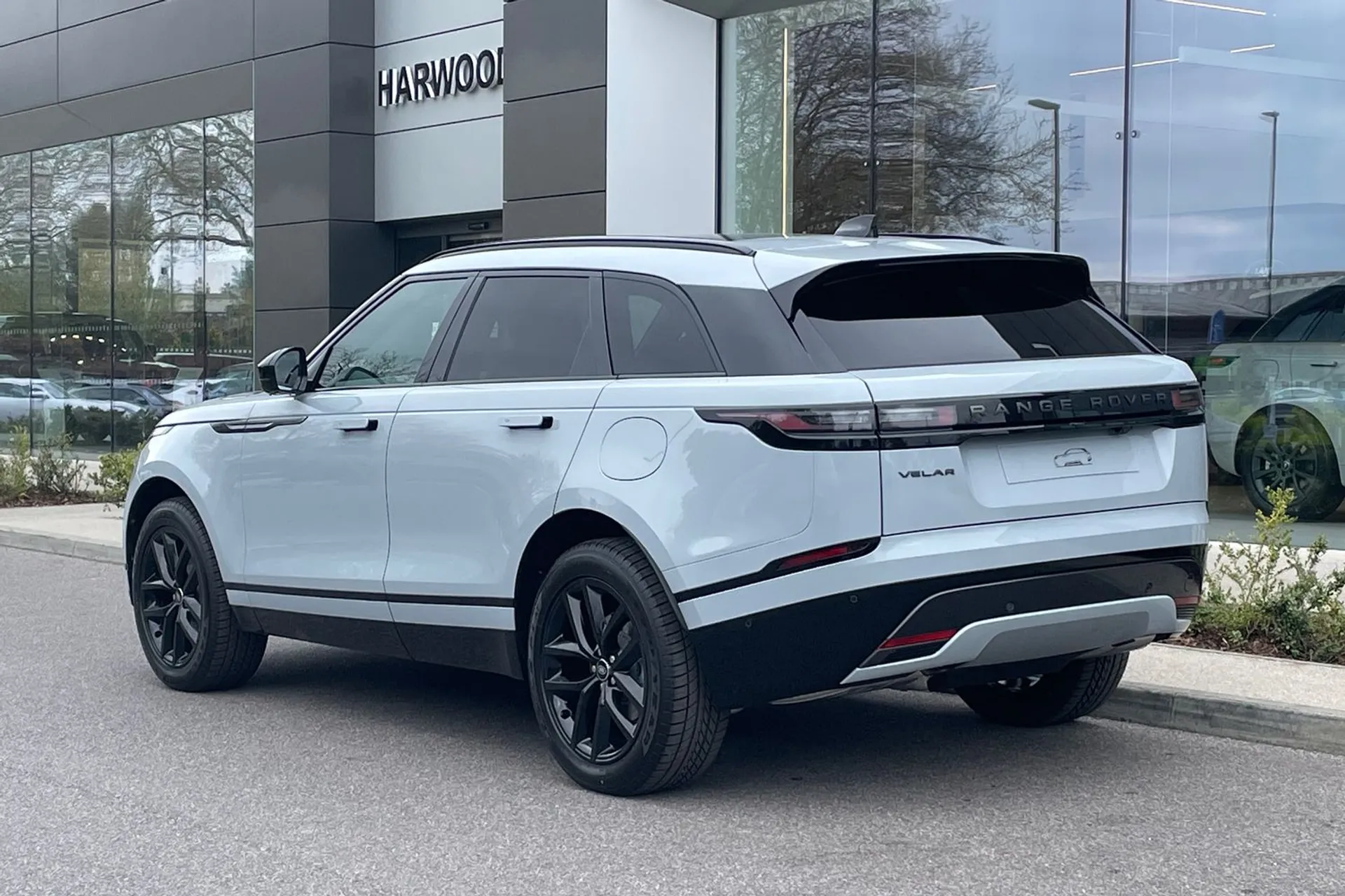 LAND ROVER RANGE ROVER VELAR thumbnail image number 12